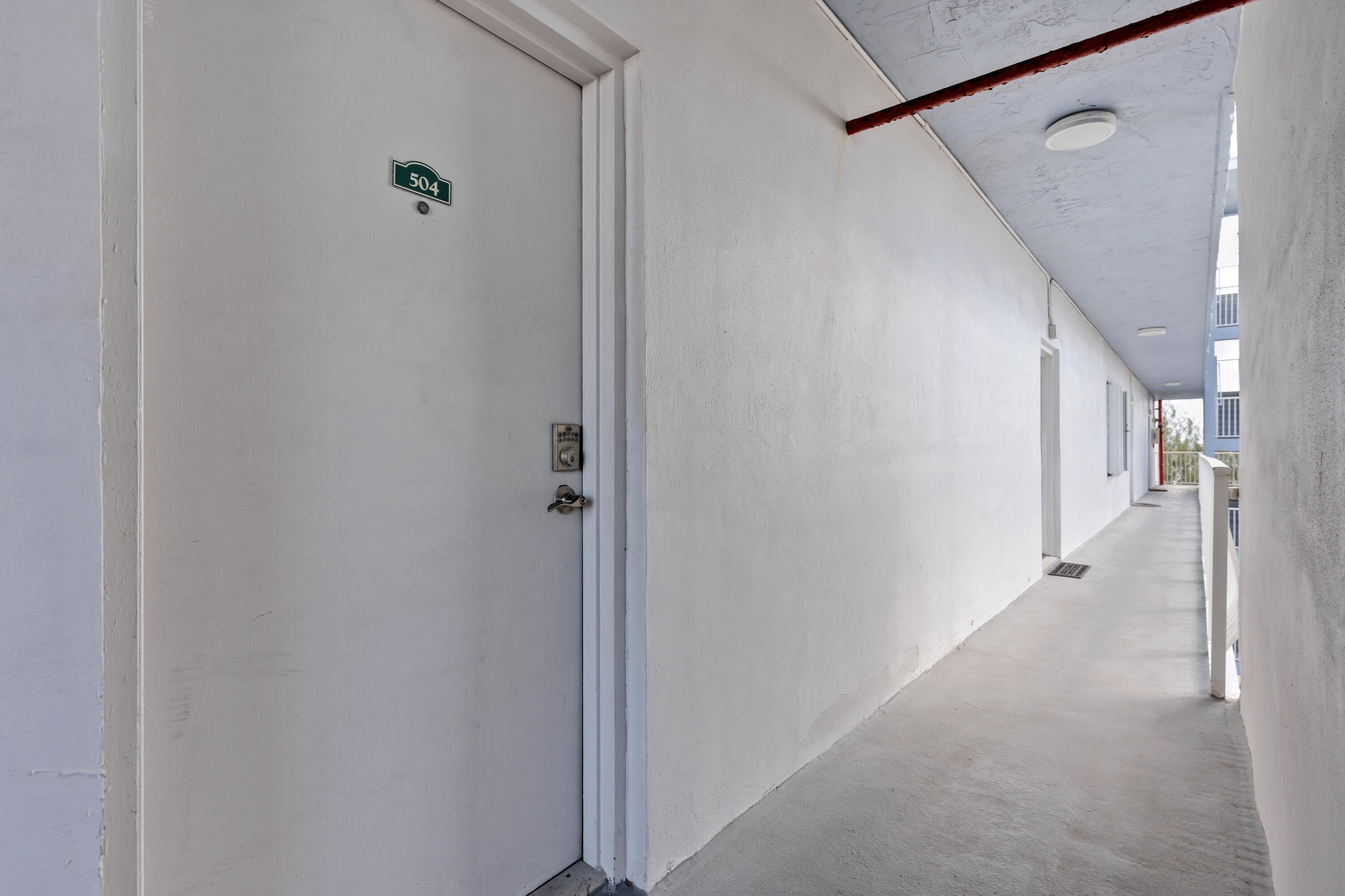 LA PIAZZA NAVONA CONDO - Residential Lease