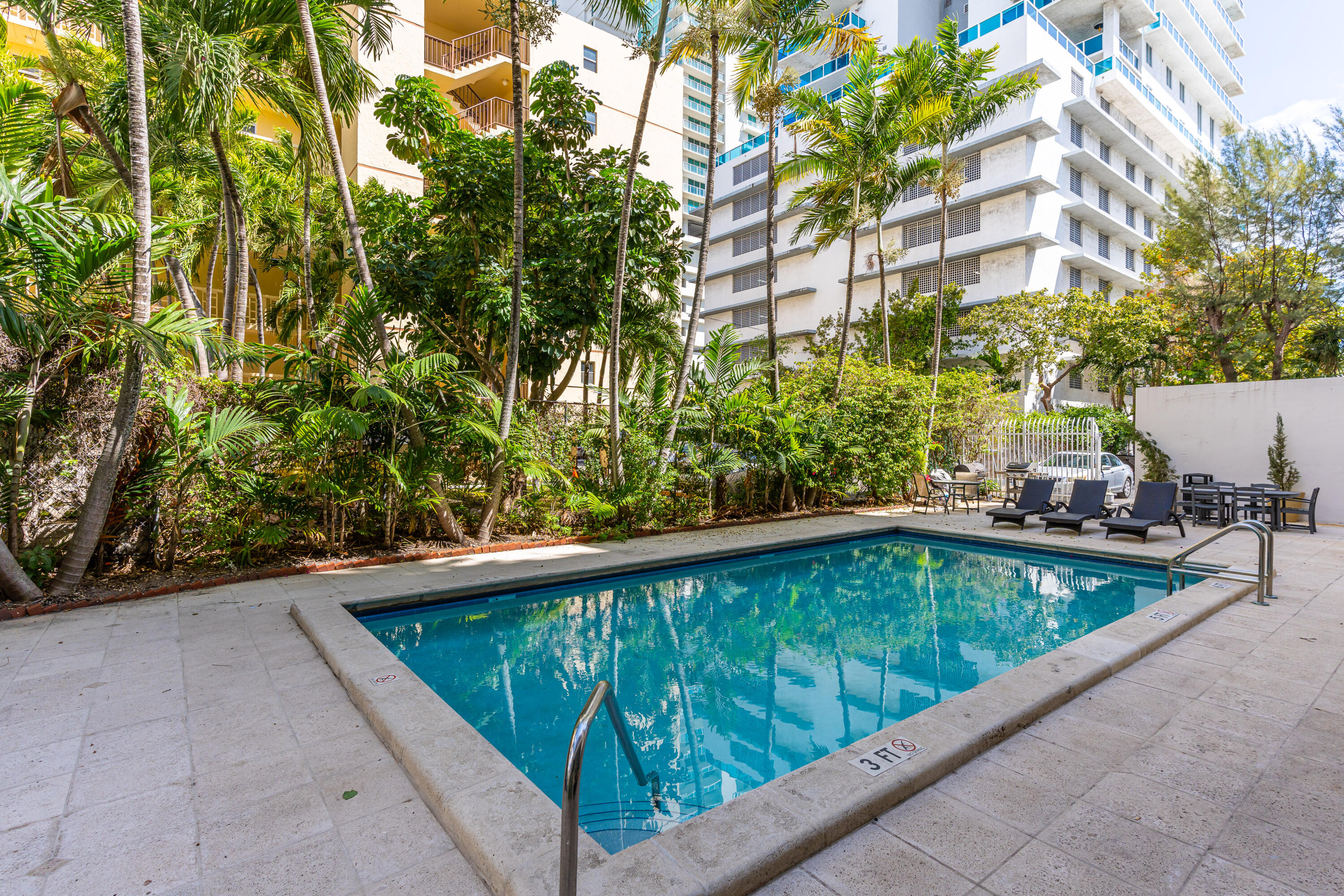LA PIAZZA NAVONA CONDO - Residential Lease