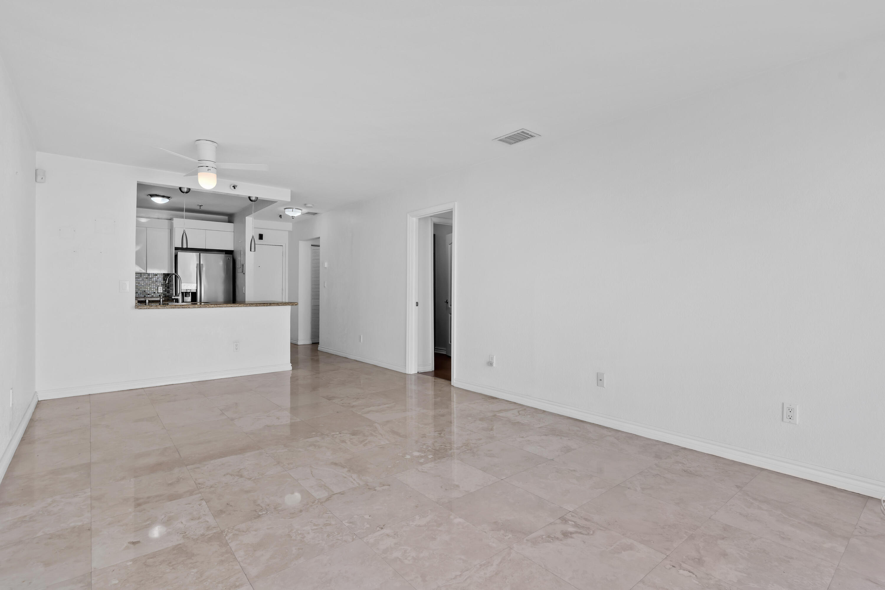 LA PIAZZA NAVONA CONDO - Residential Lease