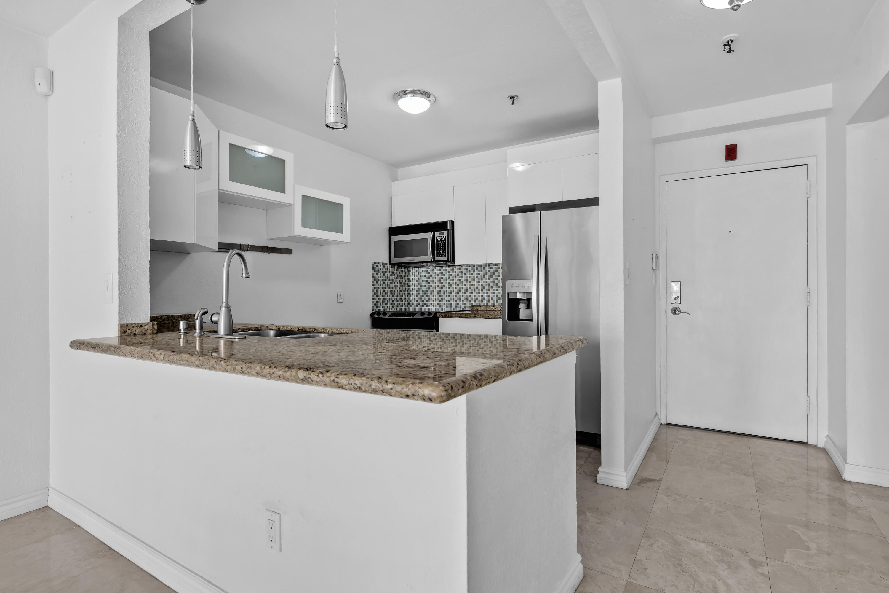 LA PIAZZA NAVONA CONDO - Residential Lease