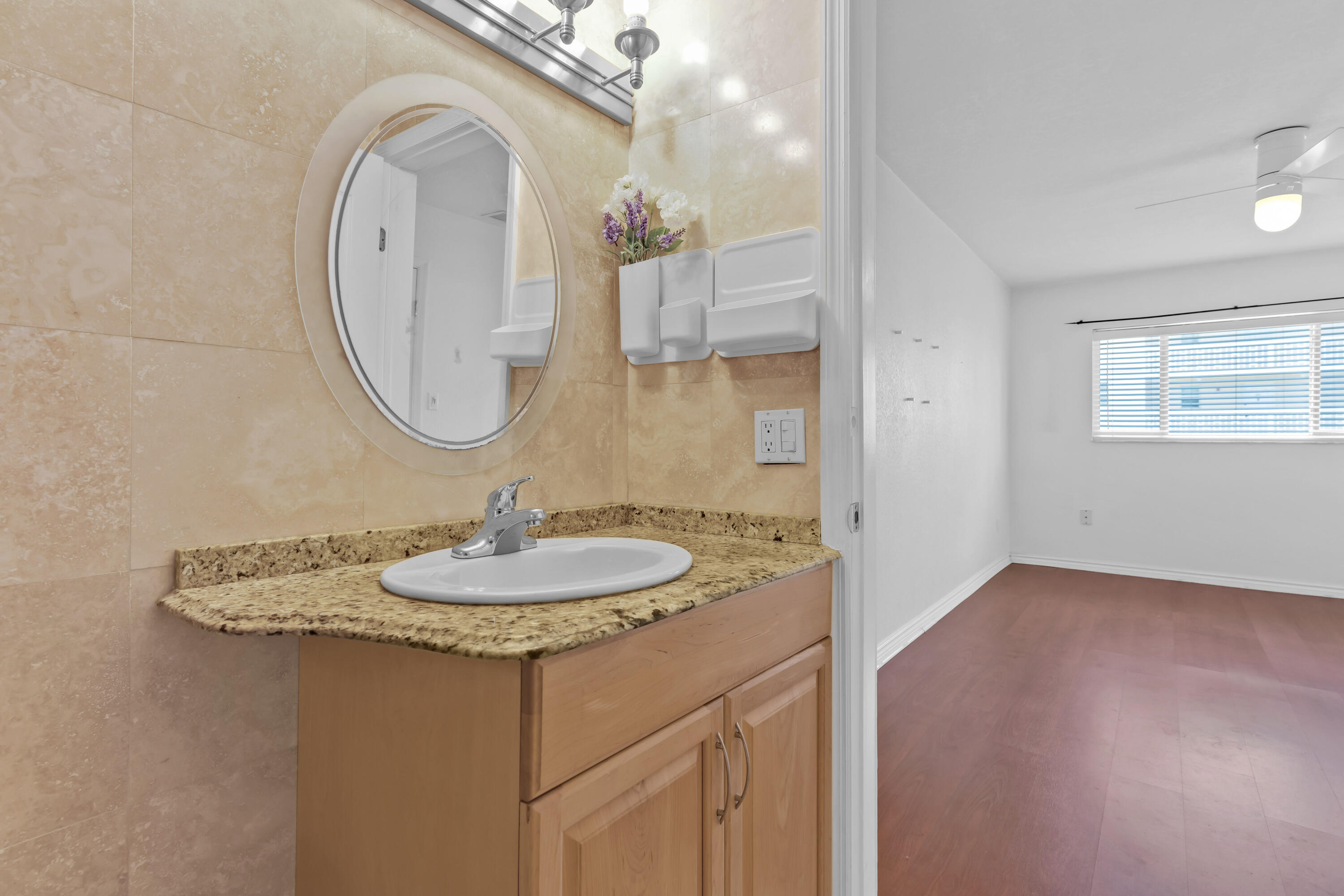 LA PIAZZA NAVONA CONDO - Residential Lease