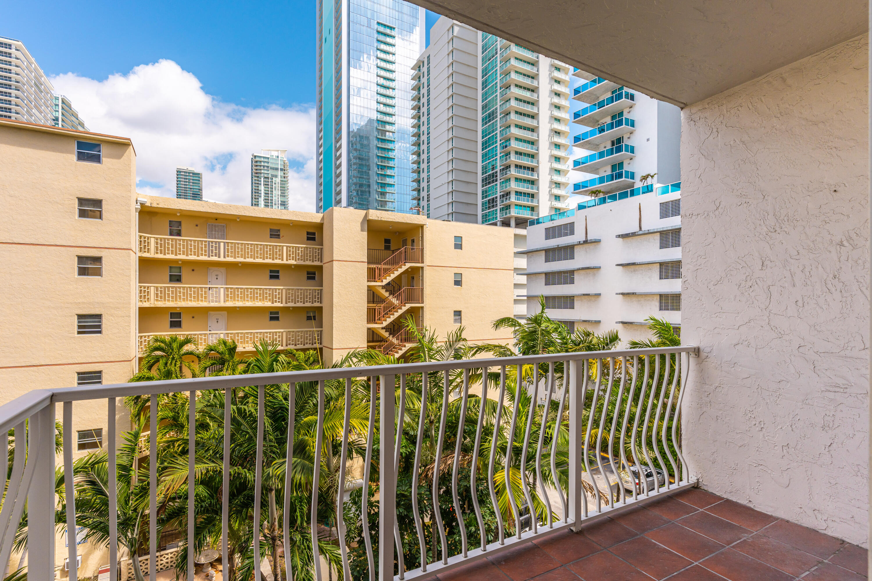 LA PIAZZA NAVONA CONDO - Residential Lease