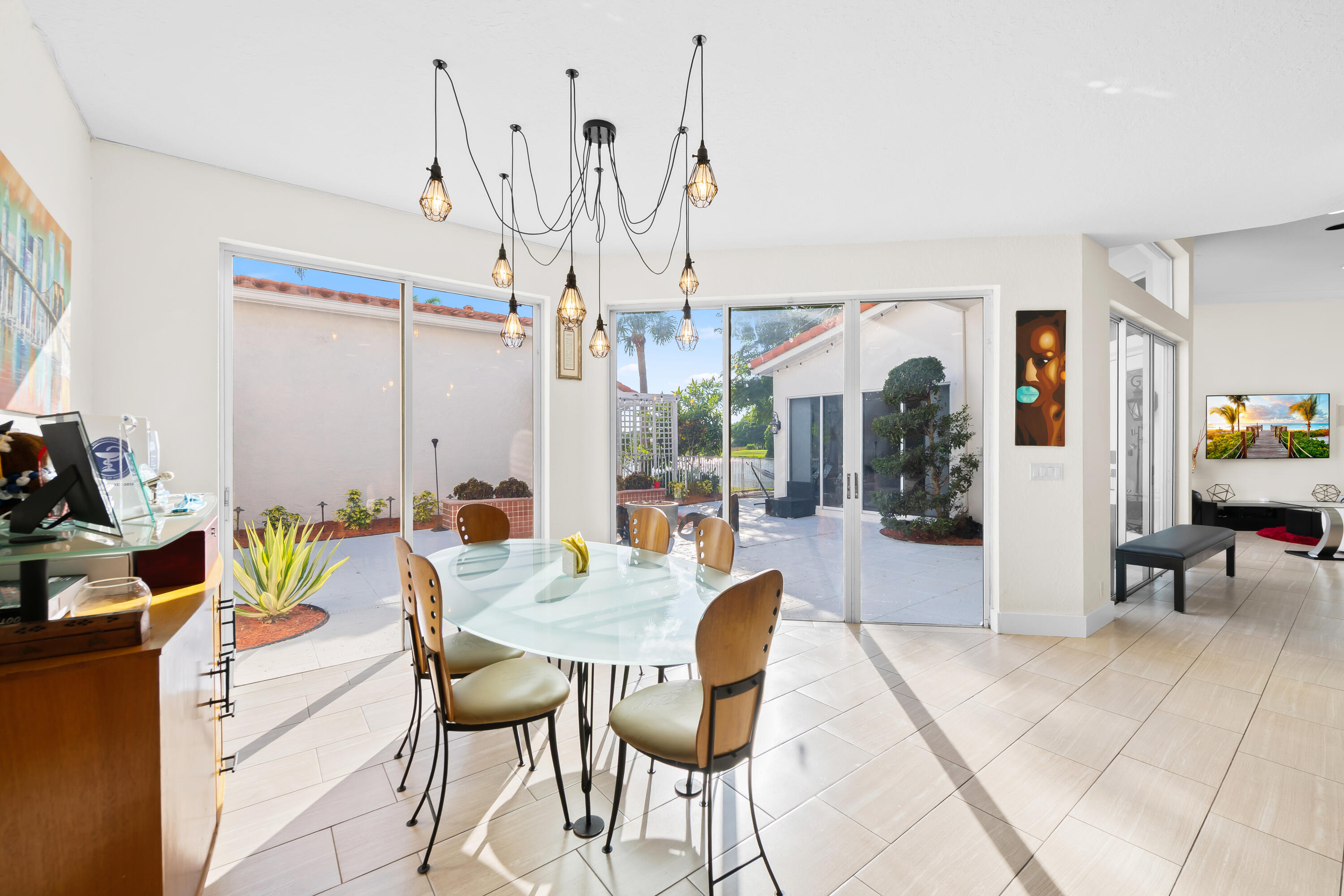 GRAND PALMS - Residential