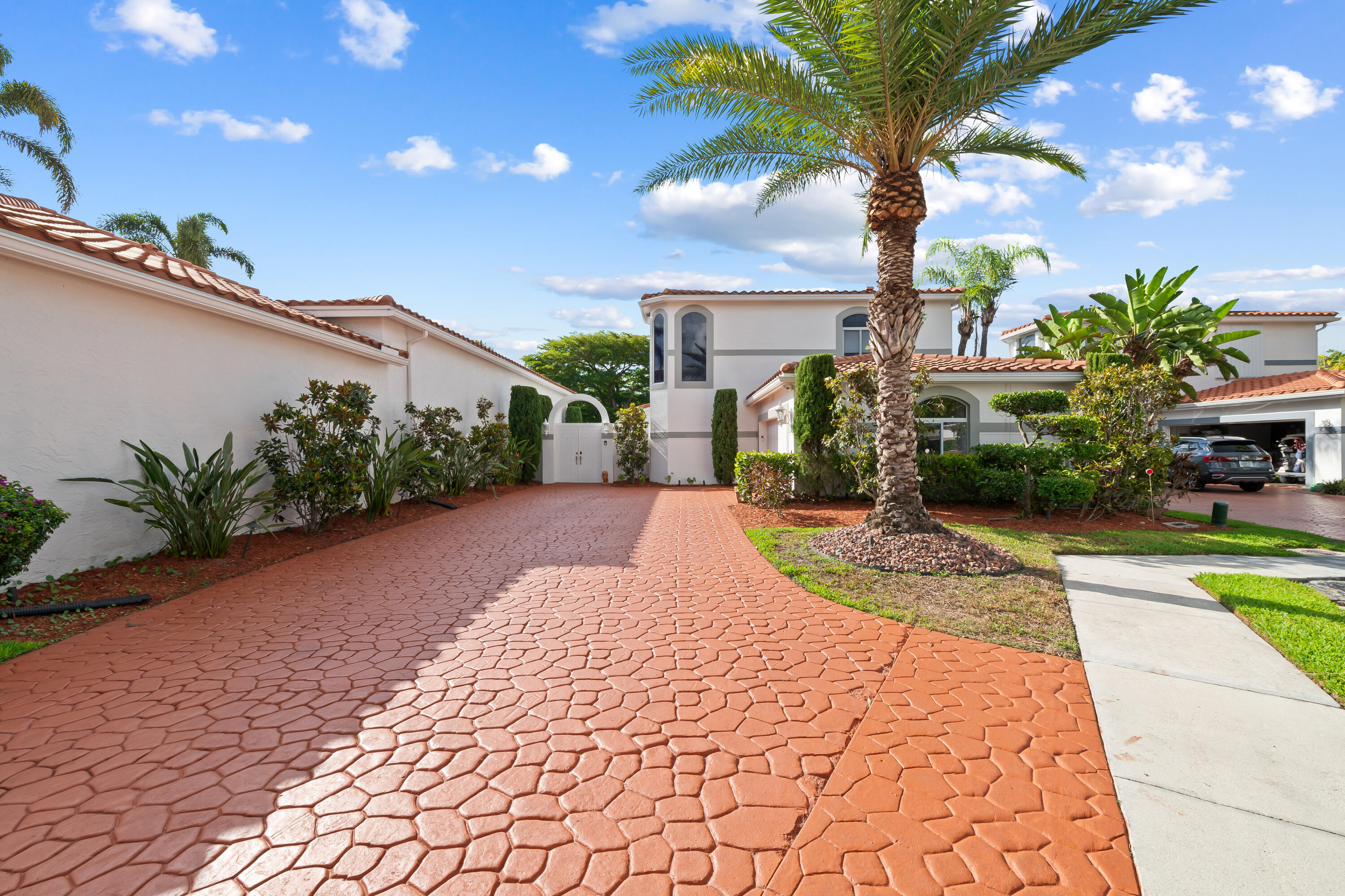 GRAND PALMS - Residential