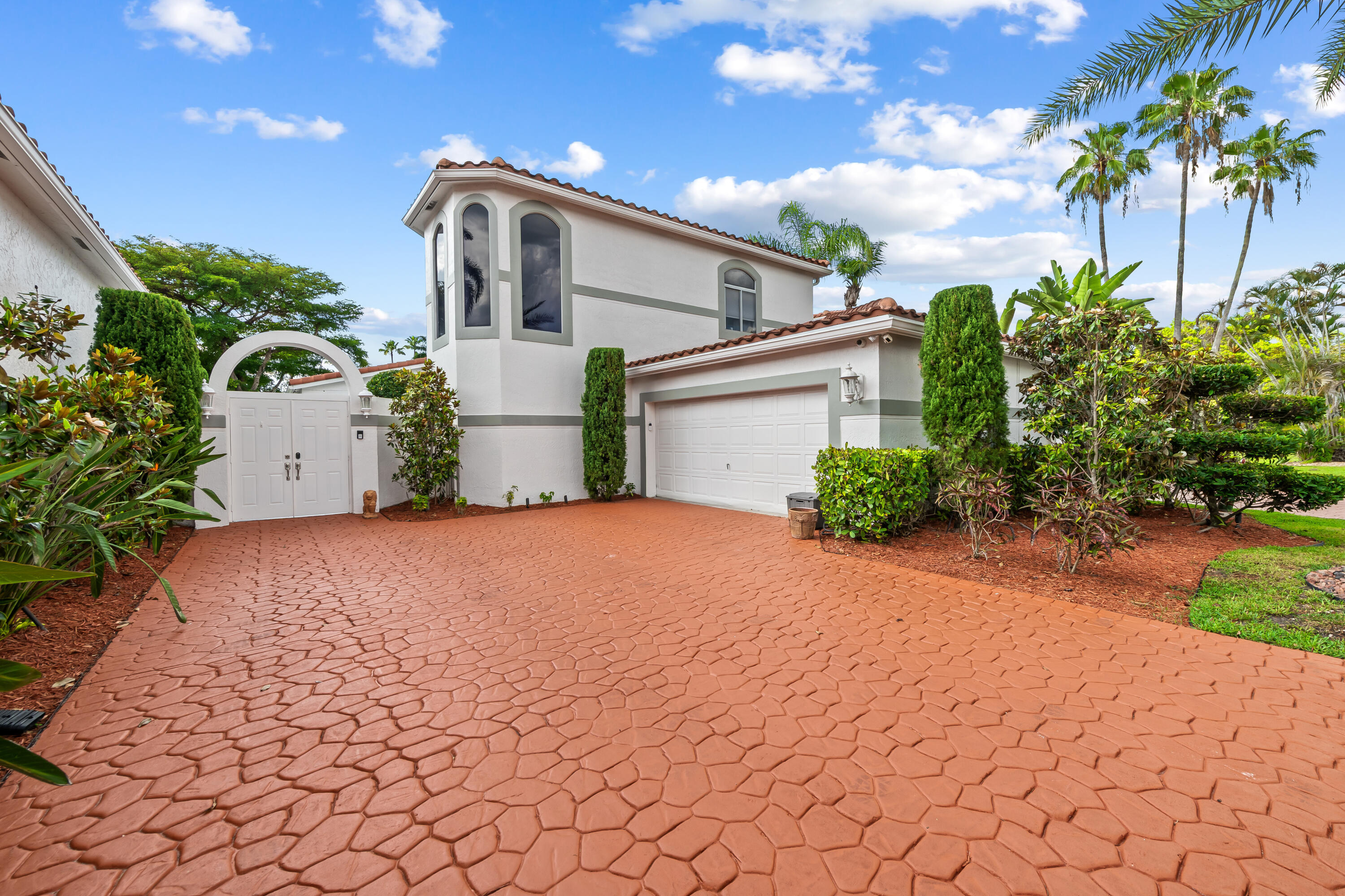 GRAND PALMS - Residential