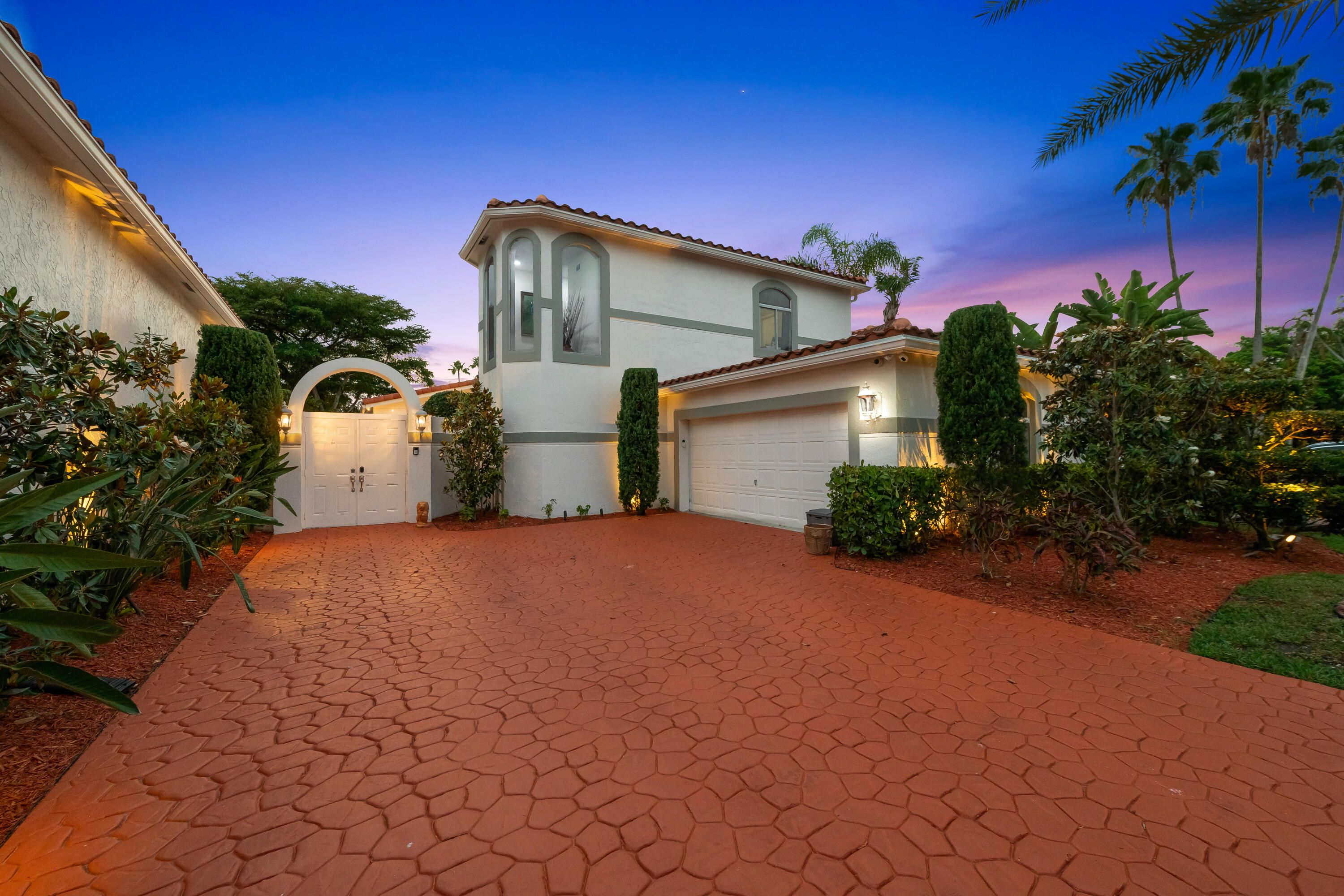 GRAND PALMS - Residential