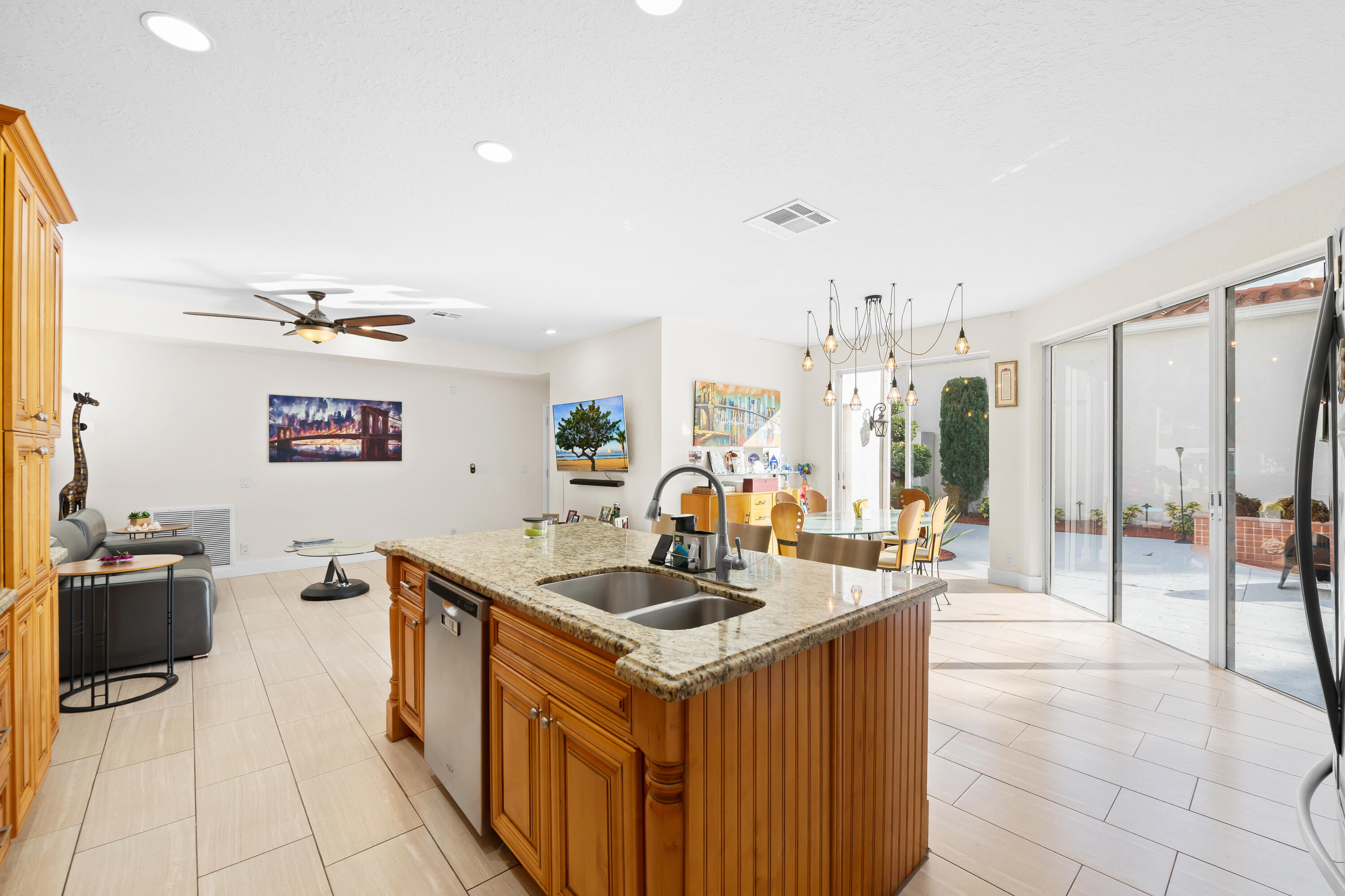 GRAND PALMS - Residential