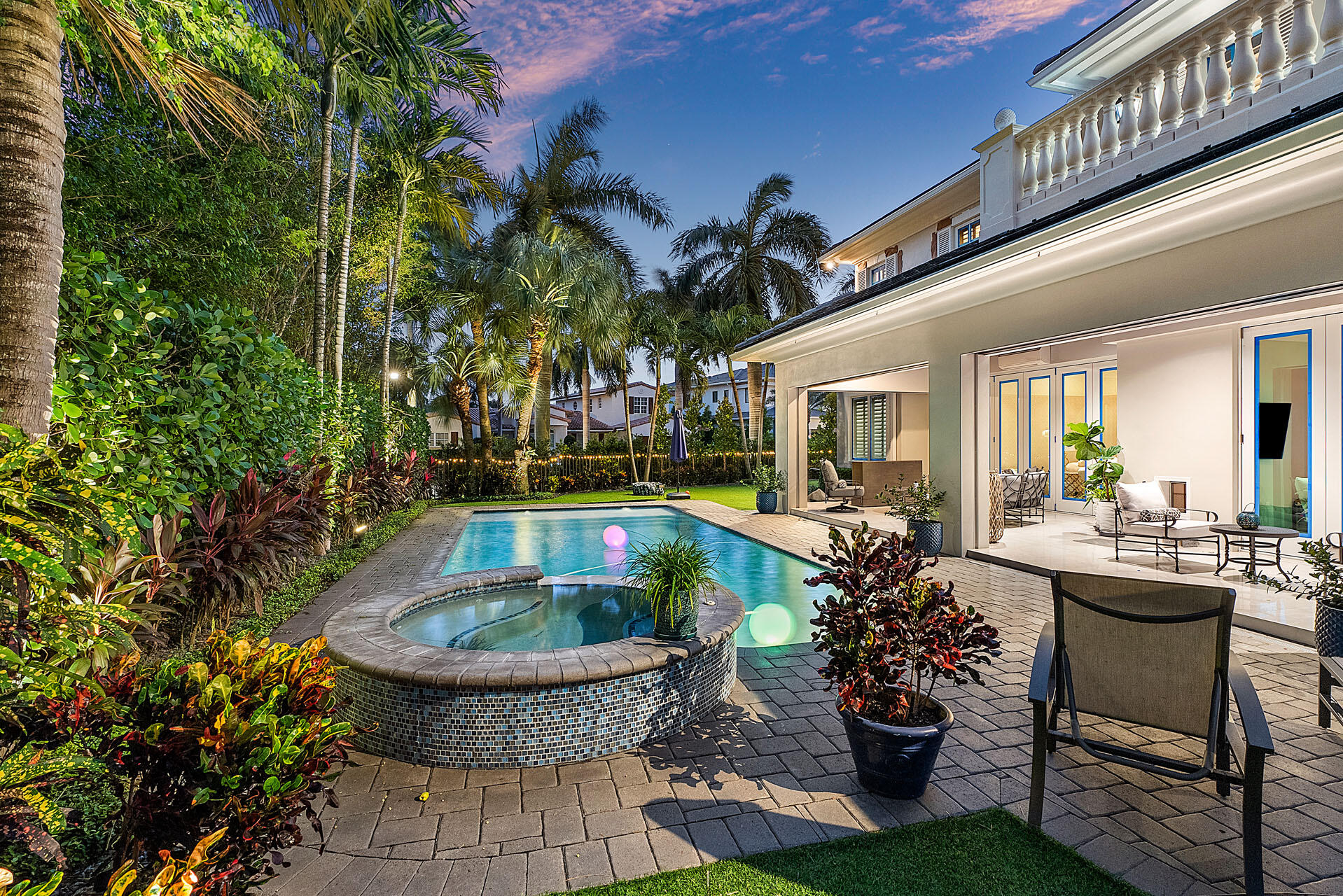 ROYAL PALM YACHT & COUNTRY CLUB - Residential