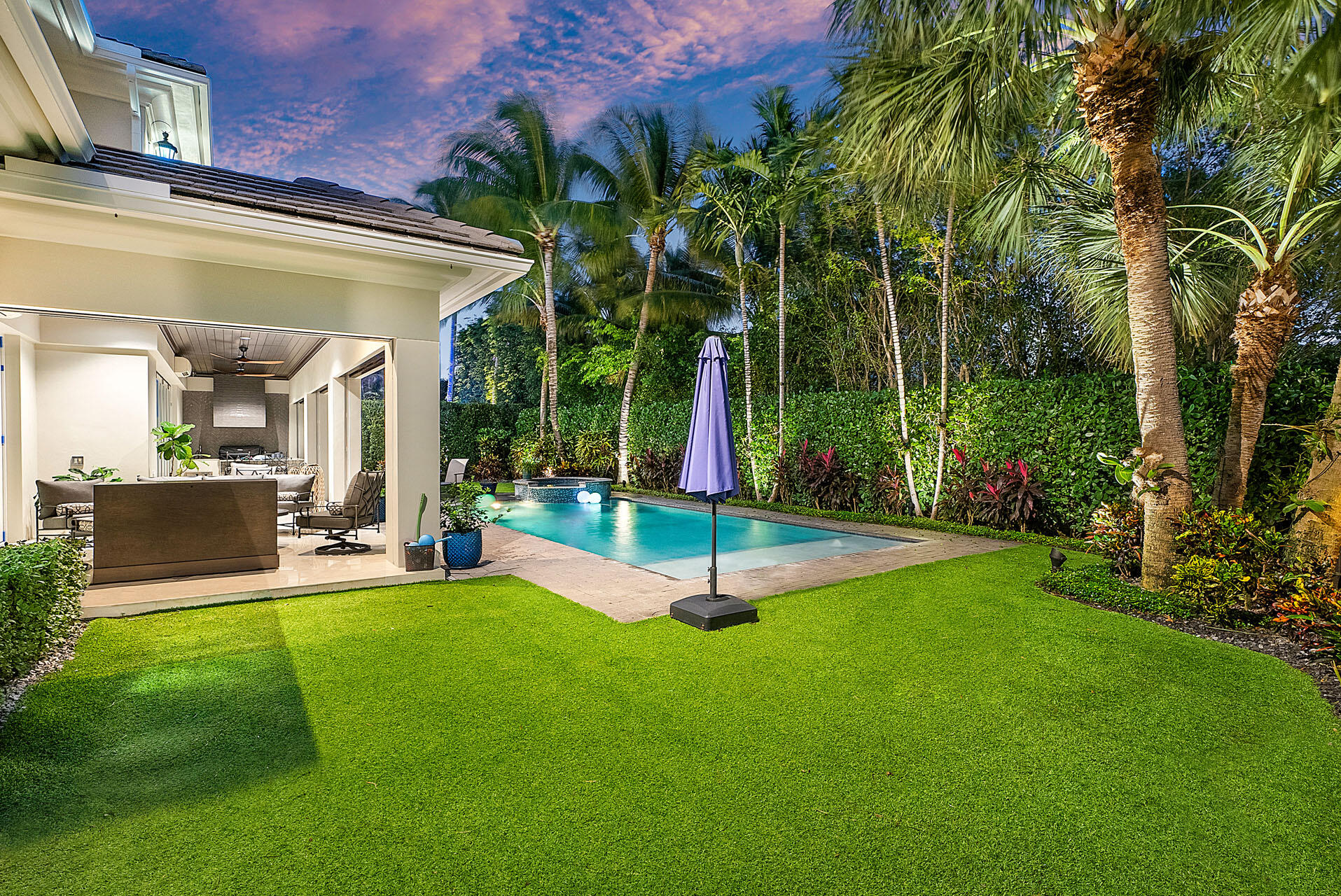 ROYAL PALM YACHT & COUNTRY CLUB - Residential