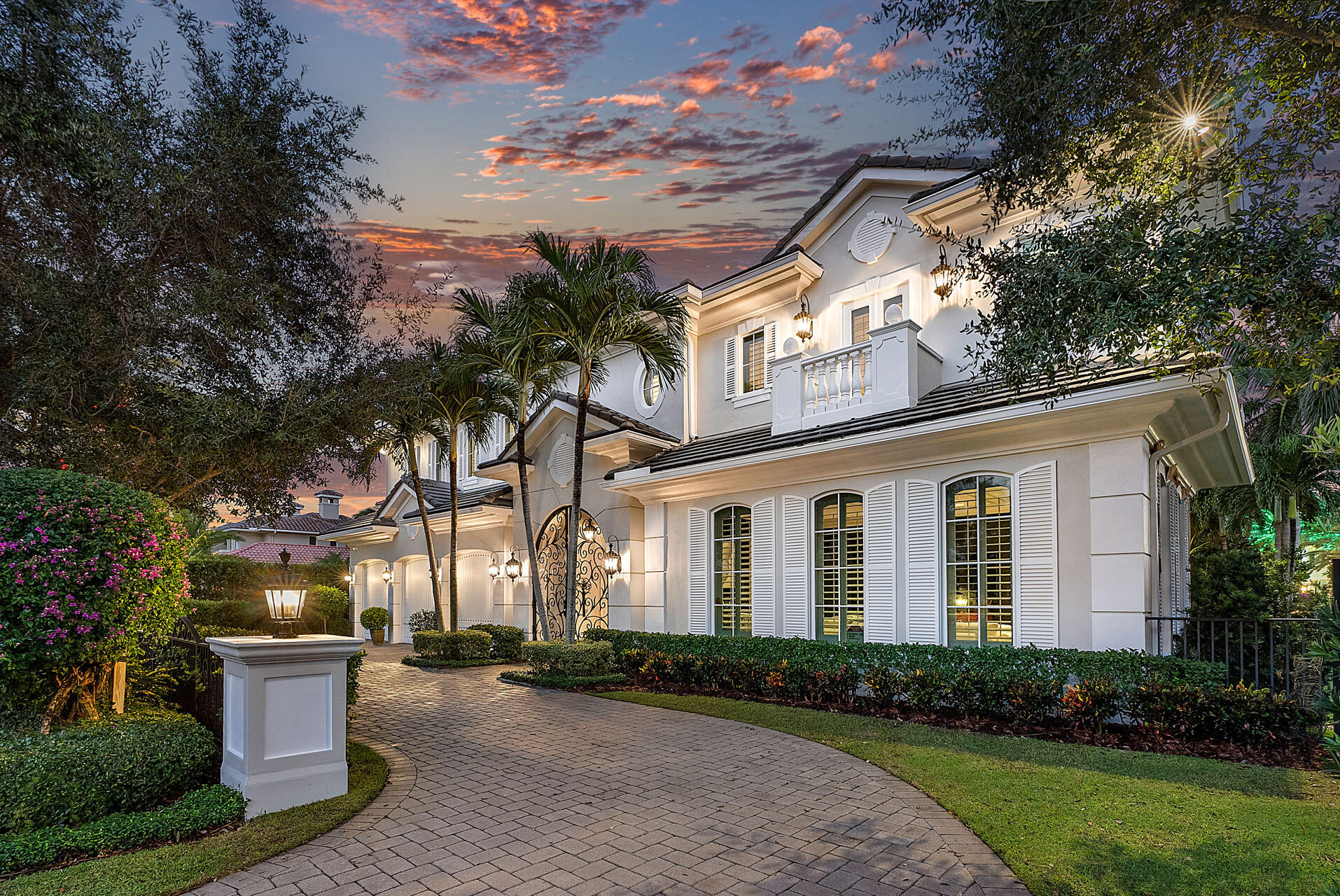 ROYAL PALM YACHT & COUNTRY CLUB - Residential