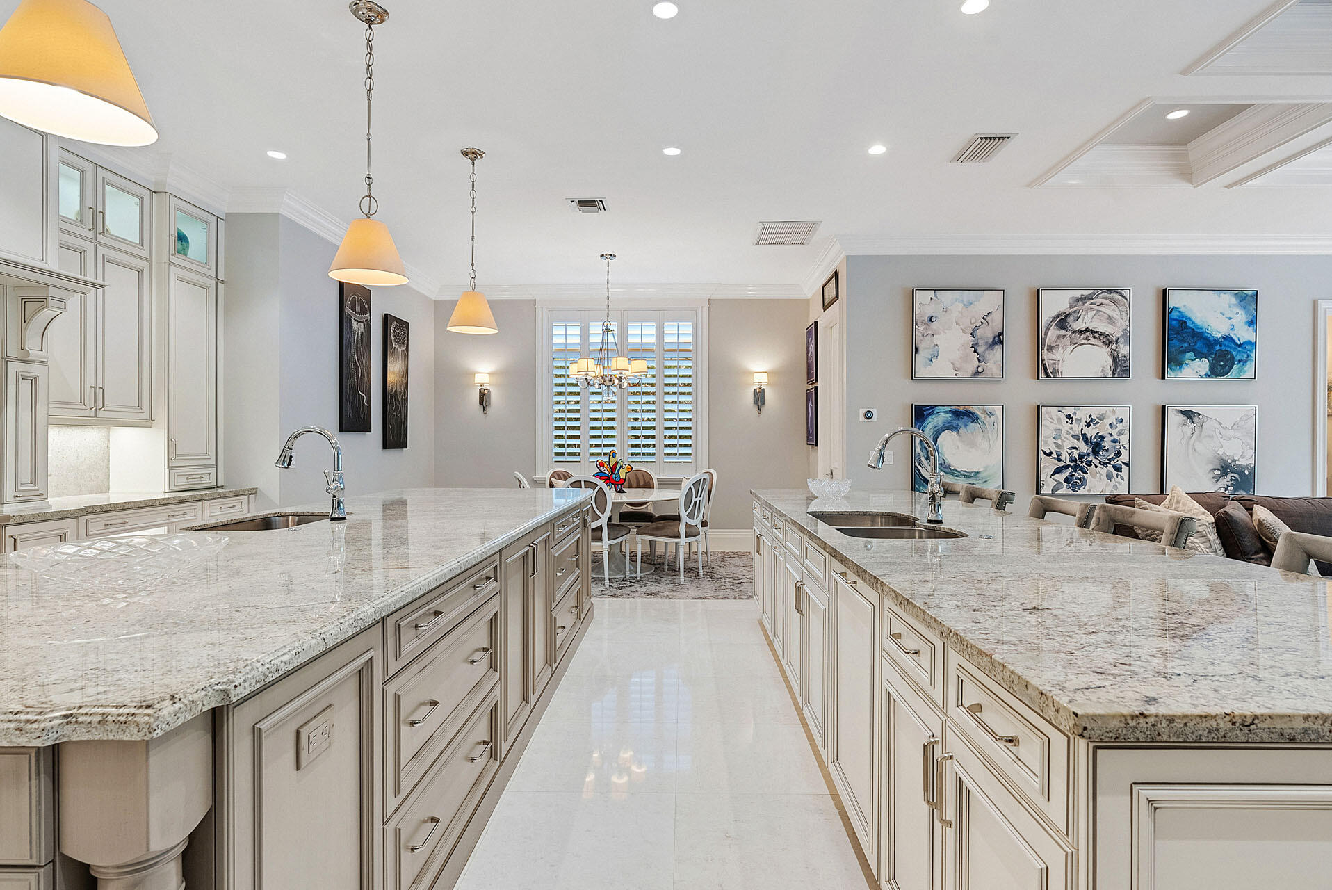 ROYAL PALM YACHT & COUNTRY CLUB - Residential