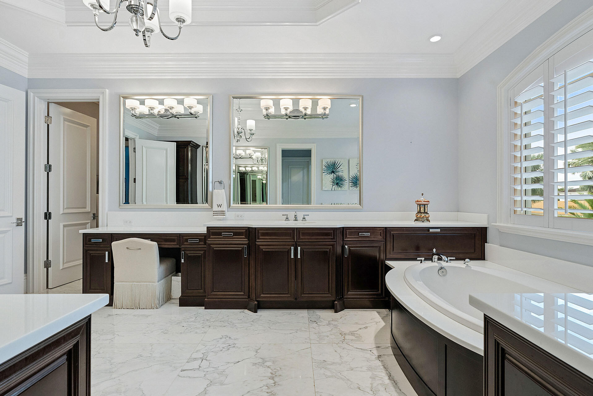 ROYAL PALM YACHT & COUNTRY CLUB - Residential
