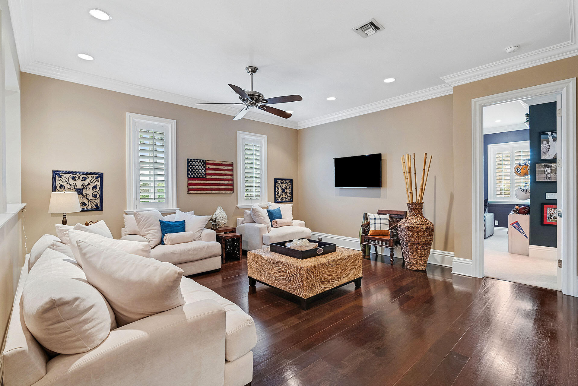 ROYAL PALM YACHT & COUNTRY CLUB - Residential