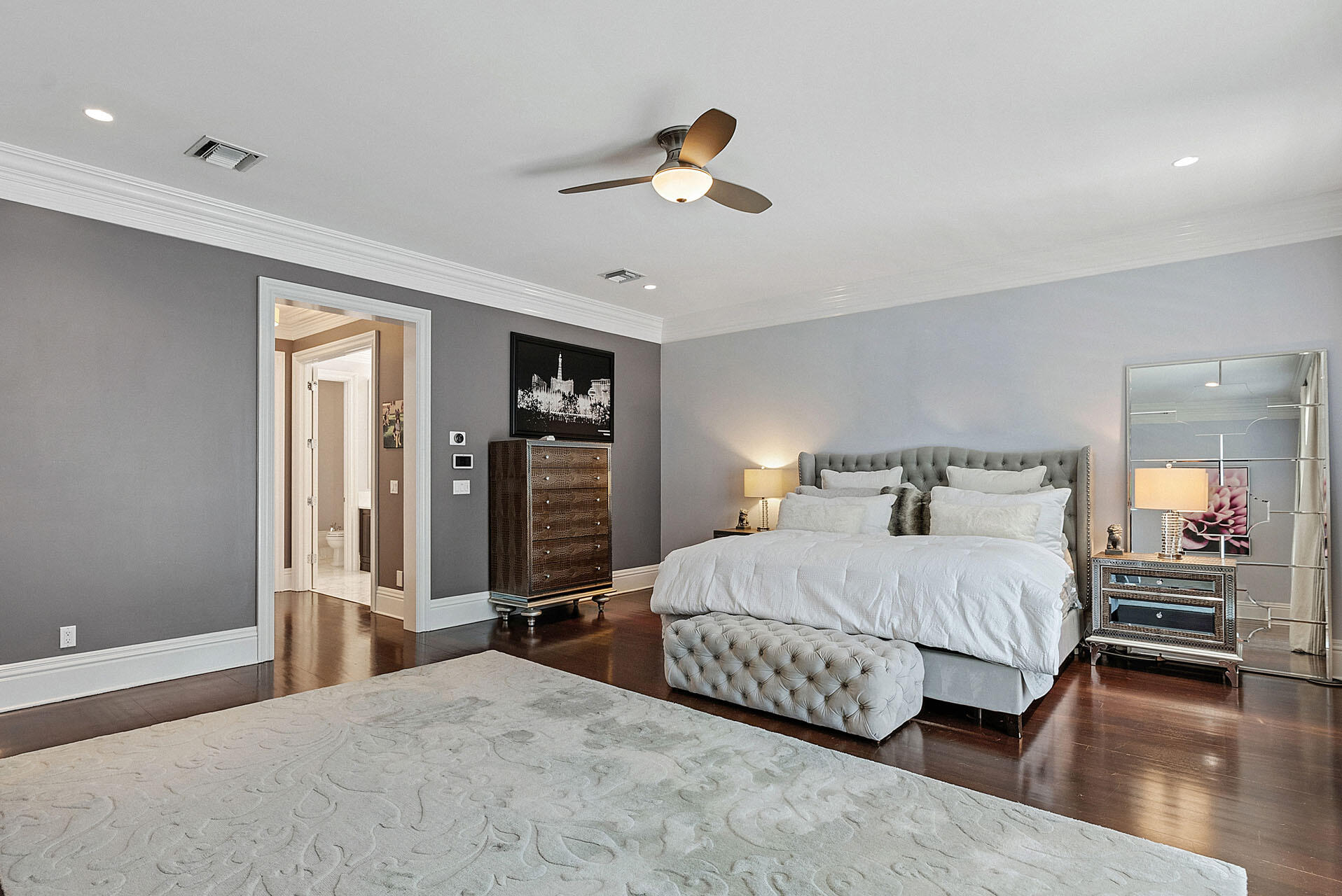 ROYAL PALM YACHT & COUNTRY CLUB - Residential