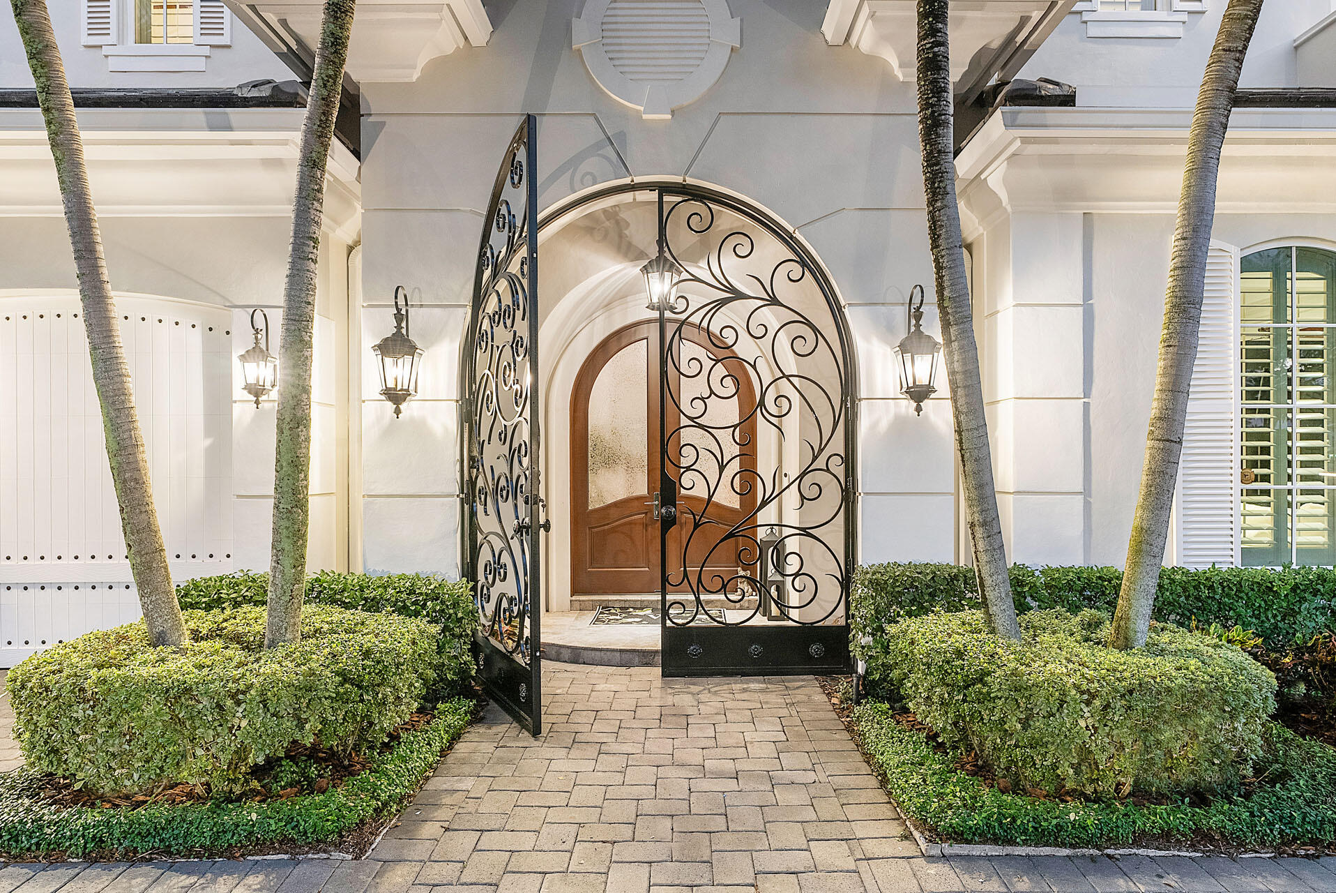 ROYAL PALM YACHT & COUNTRY CLUB - Residential