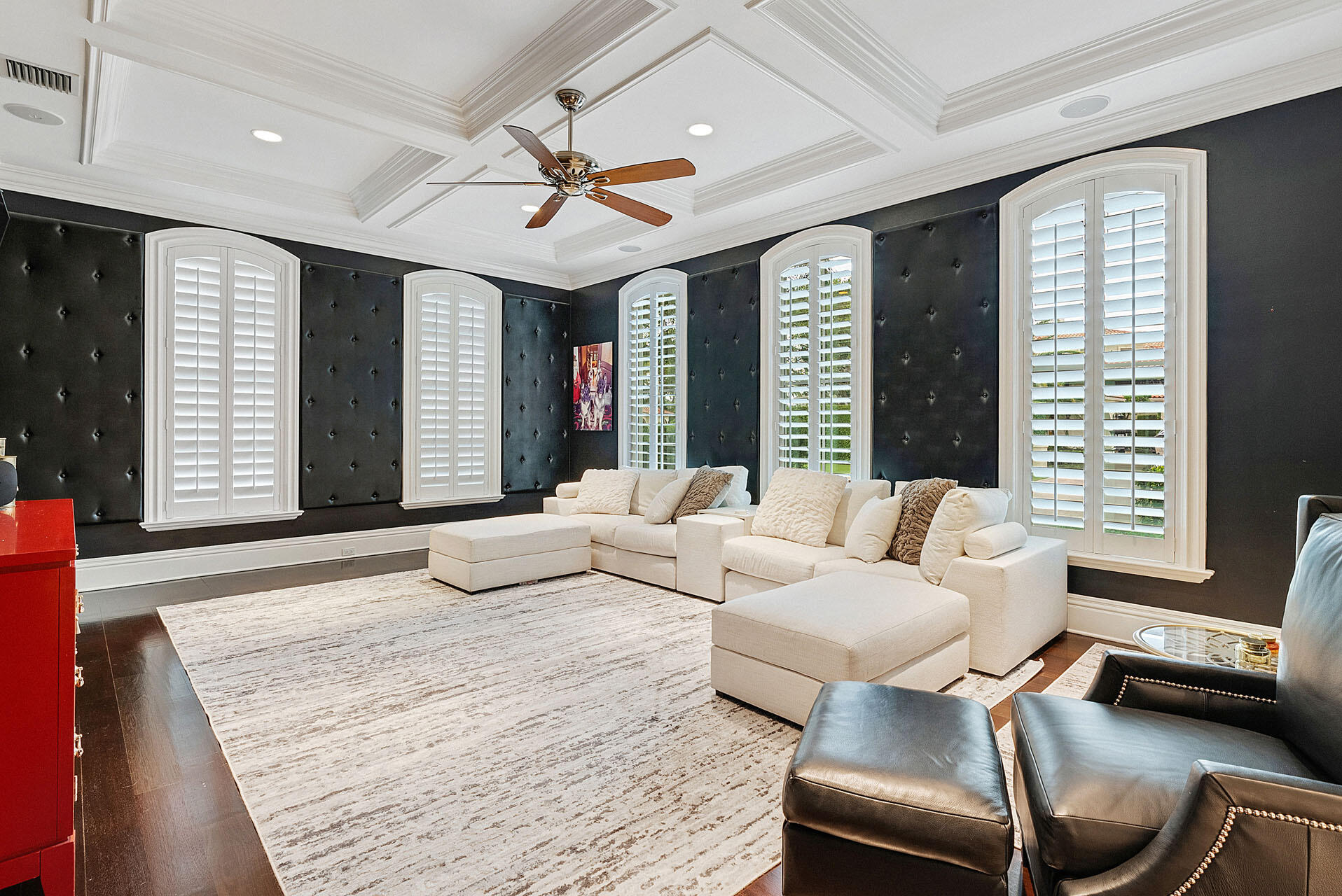 ROYAL PALM YACHT & COUNTRY CLUB - Residential