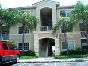 Spacious 3bedroom/2bathroom Lake front unit in a desirable Gated community.  Over 1300sf Living areas with tiles floorings throughout.  Bright and Open layout with split bedroom plan.  Full-size washer and dryer in unit.  Buildings in the Complex are installing new roofs and freshly painted.  Pets friendly with 2 pets and up to 35lbs each.  Monthly maintenance fee includes water, trash pickup, and gate security.  Good schools district.  Convenient location.