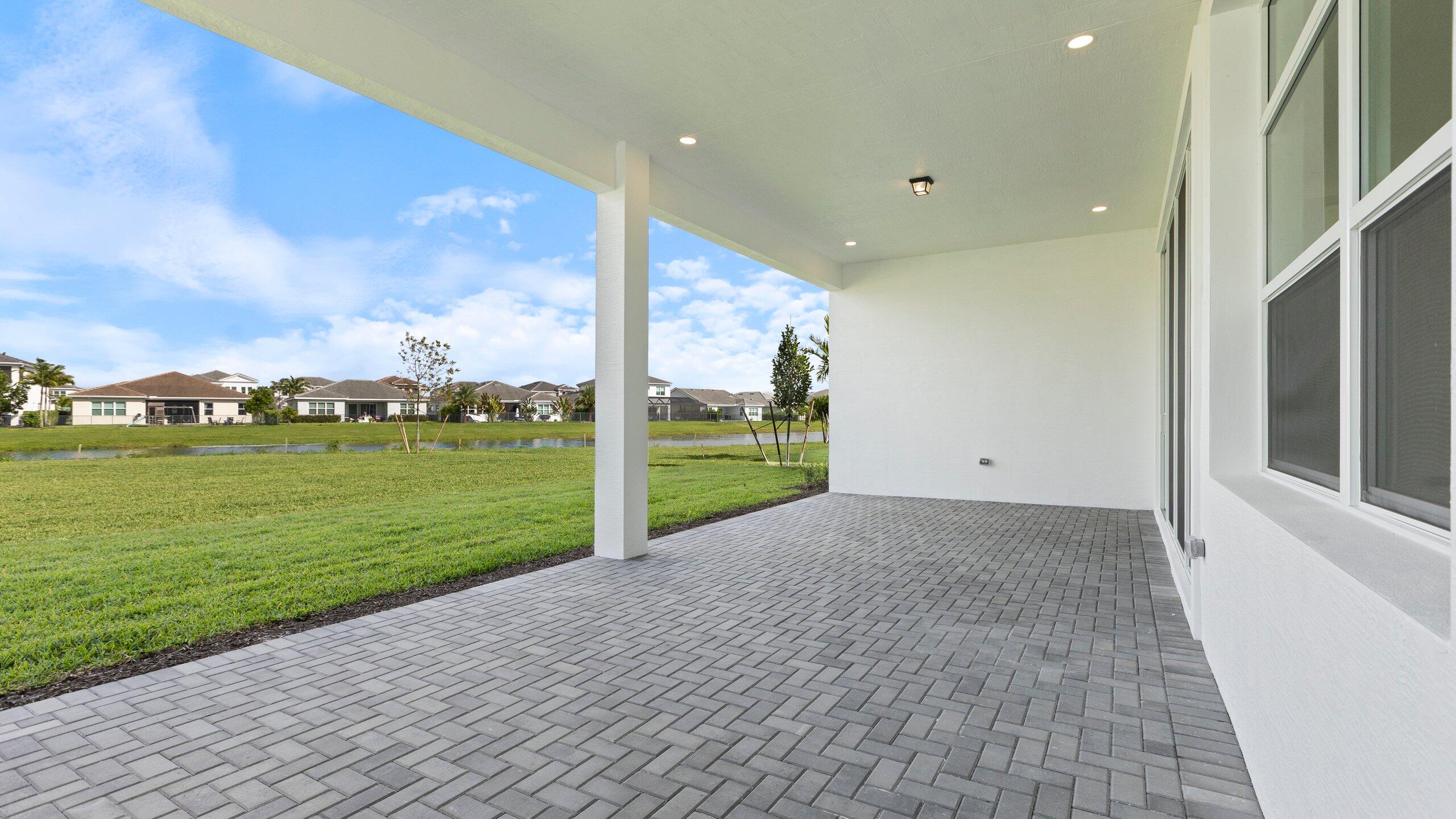 CRESSWIND PALM BEACH - Residential