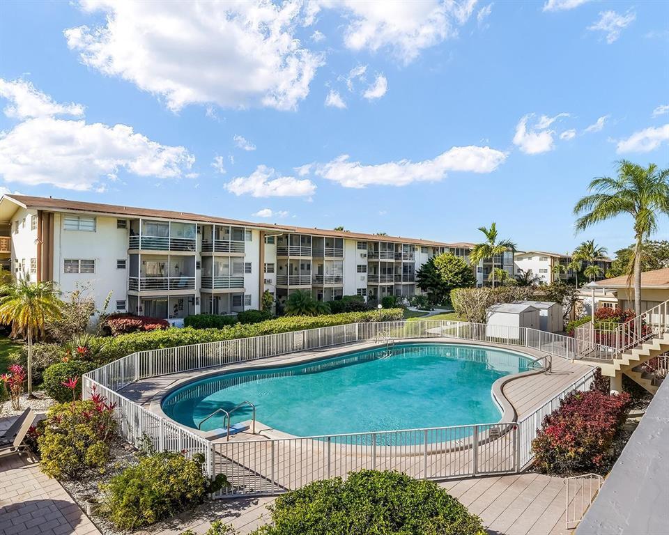 MAR-LEN GARDENS NO 11 CORP-CO-OP - Residential