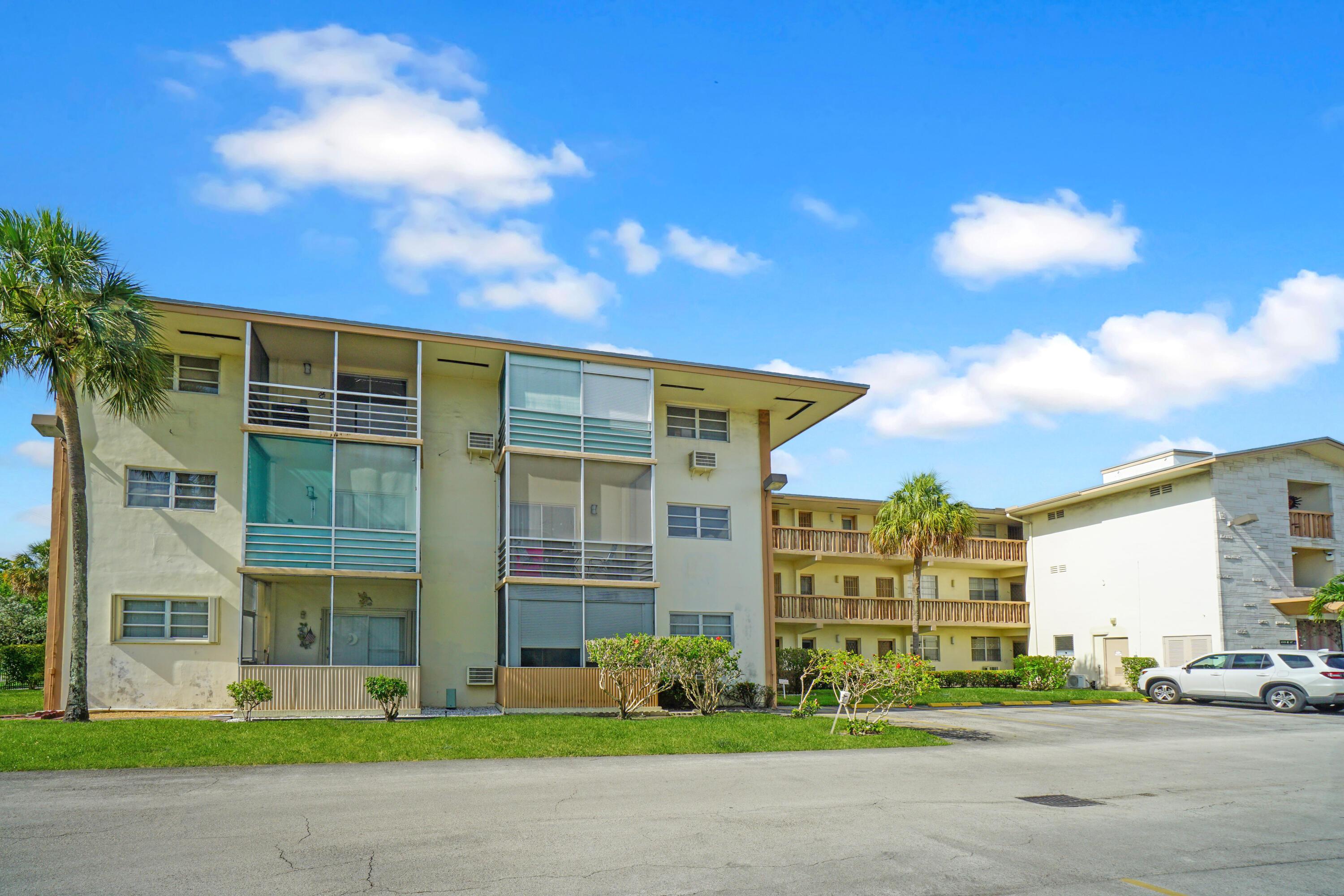 MAR-LEN GARDENS NO 11 CORP-CO-OP - Residential