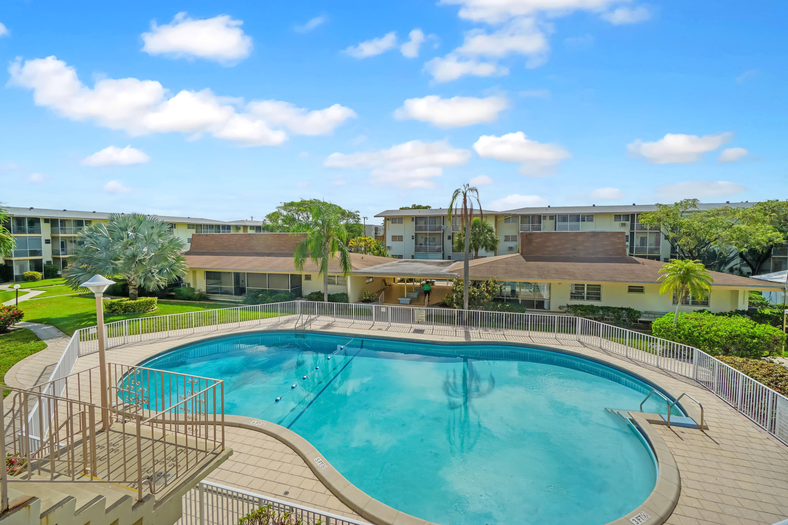 MAR-LEN GARDENS NO 11 CORP-CO-OP - Residential