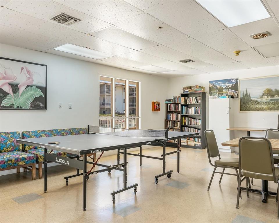 MAR-LEN GARDENS NO 11 CORP-CO-OP - Residential