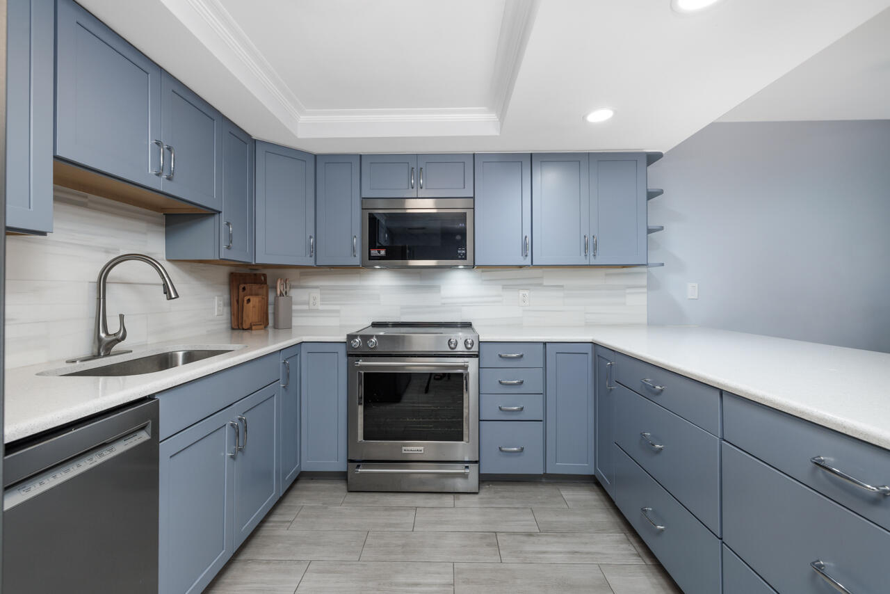 SHORE PLACE CONDO - Residential