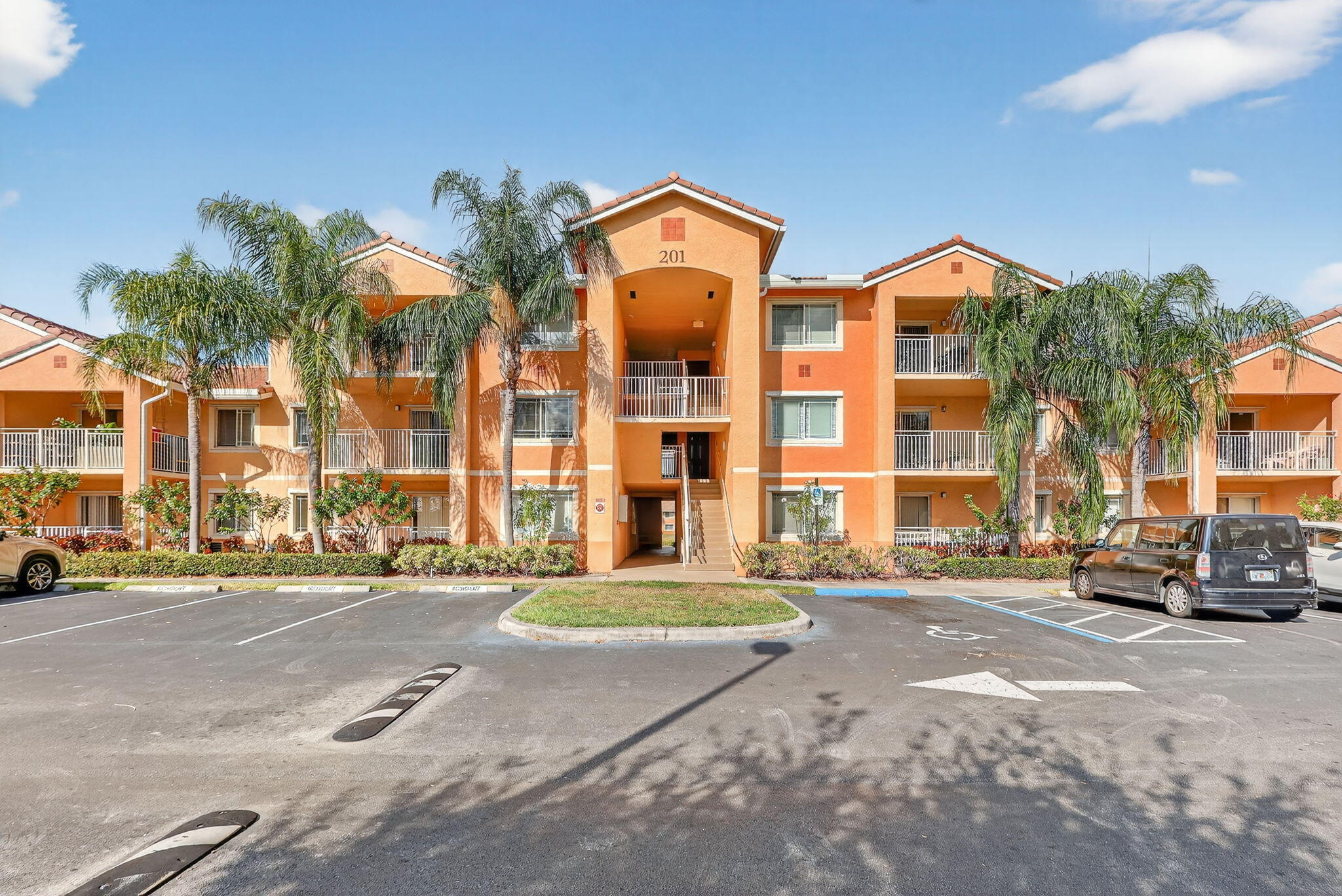 Immaculate 1 bed, 1 bath corner unit  Open floor plan and large, nicely upgraded kitchen with newer appliances. Nice balcony to relax with your morning coffee or evening cocktail.  Washer, dryer, range  and refrigerator all just about three years new. Furniture is negotiable. Seller will pay off the special assessment for the roof before closing.  Located in the popular St Lucie West area.  Minutes to Mets stadium, shopping, restaurants, medical facilities and more.