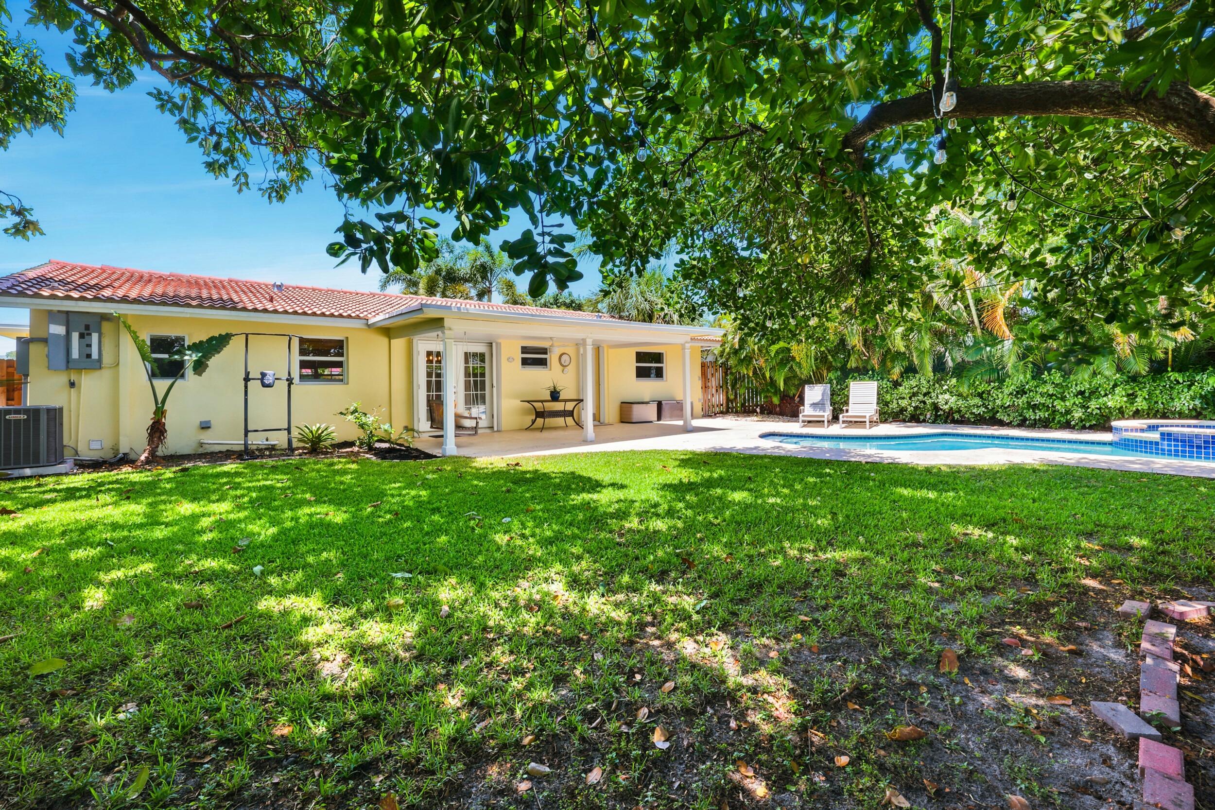 BOCA RATON SQUARE UNIT 4 - Residential Lease