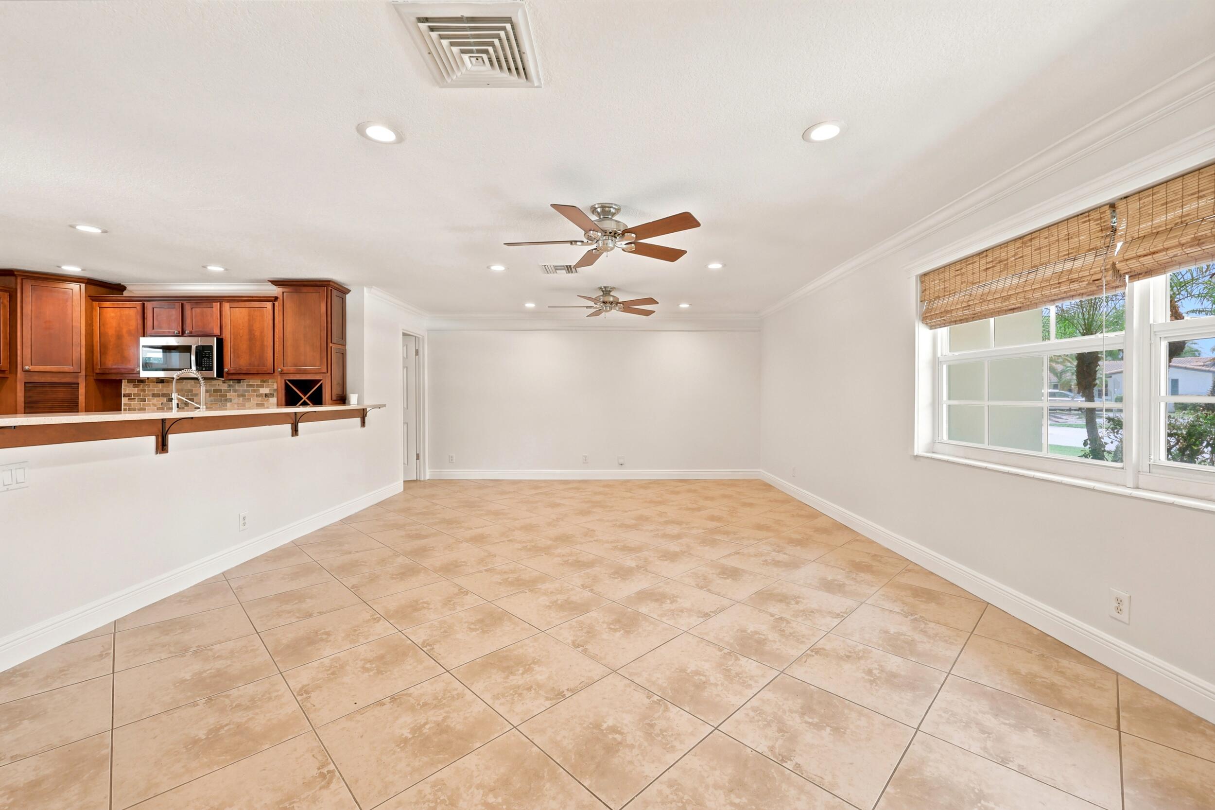 BOCA RATON SQUARE UNIT 4 - Residential Lease