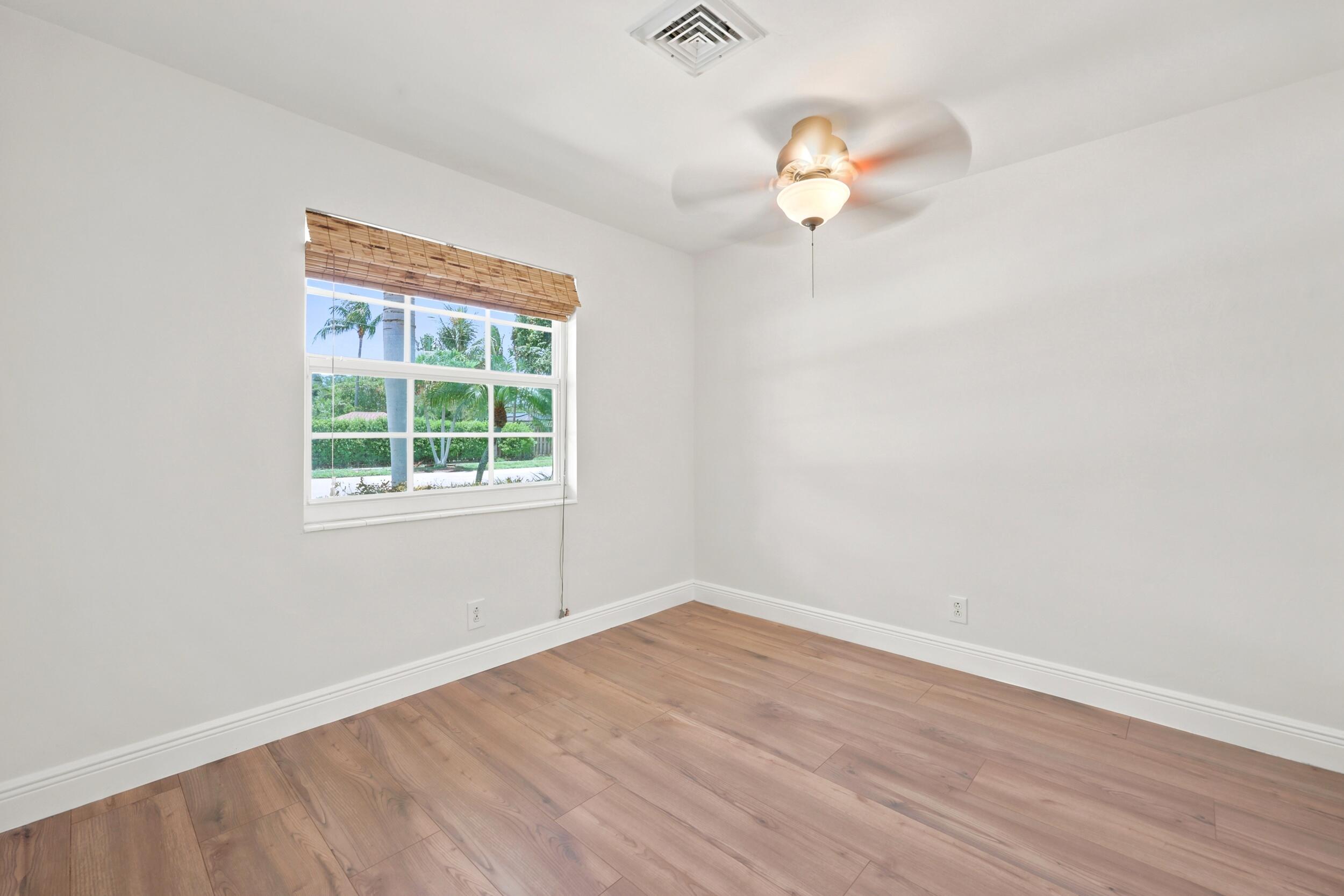 BOCA RATON SQUARE UNIT 4 - Residential Lease