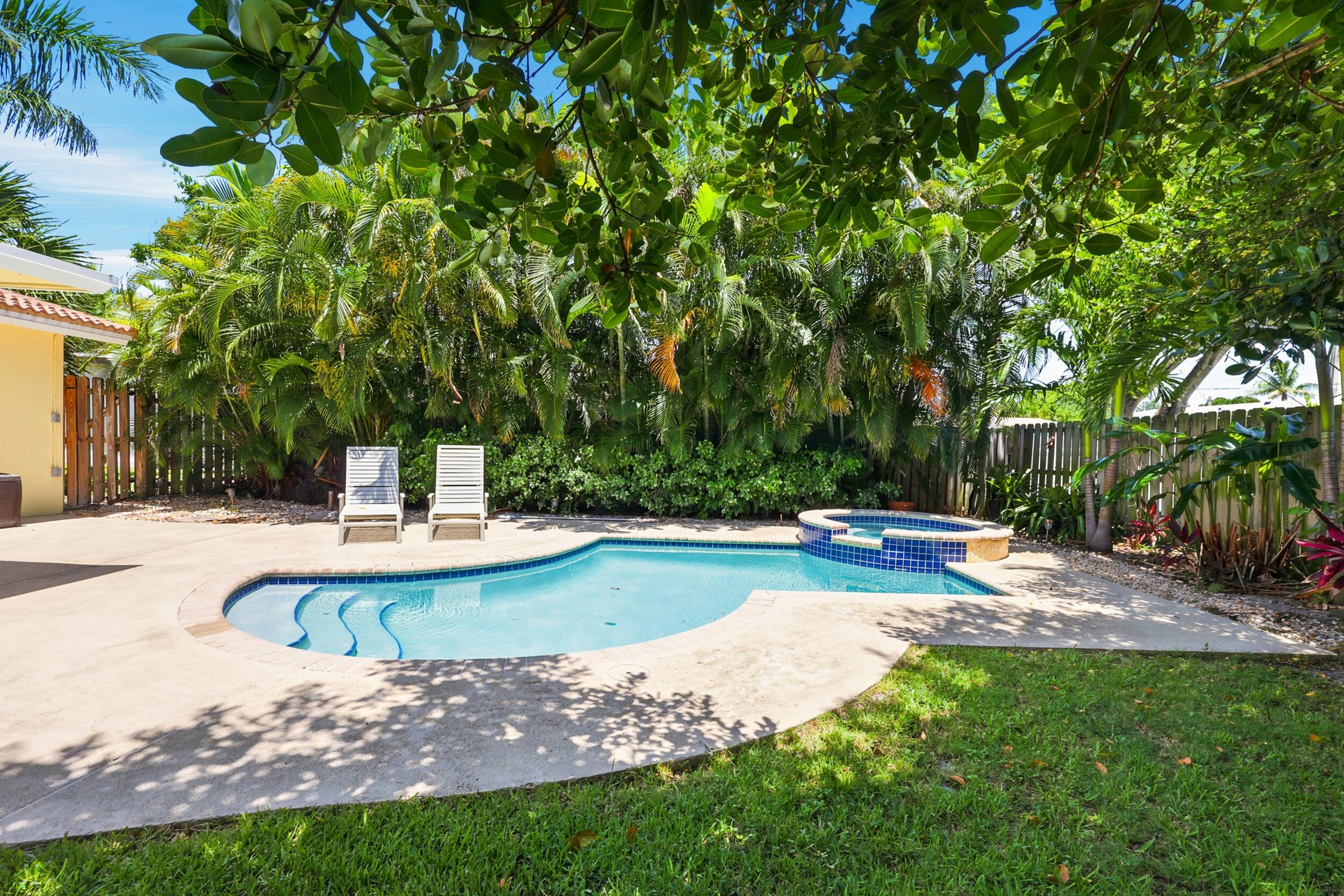 BOCA RATON SQUARE UNIT 4 - Residential Lease