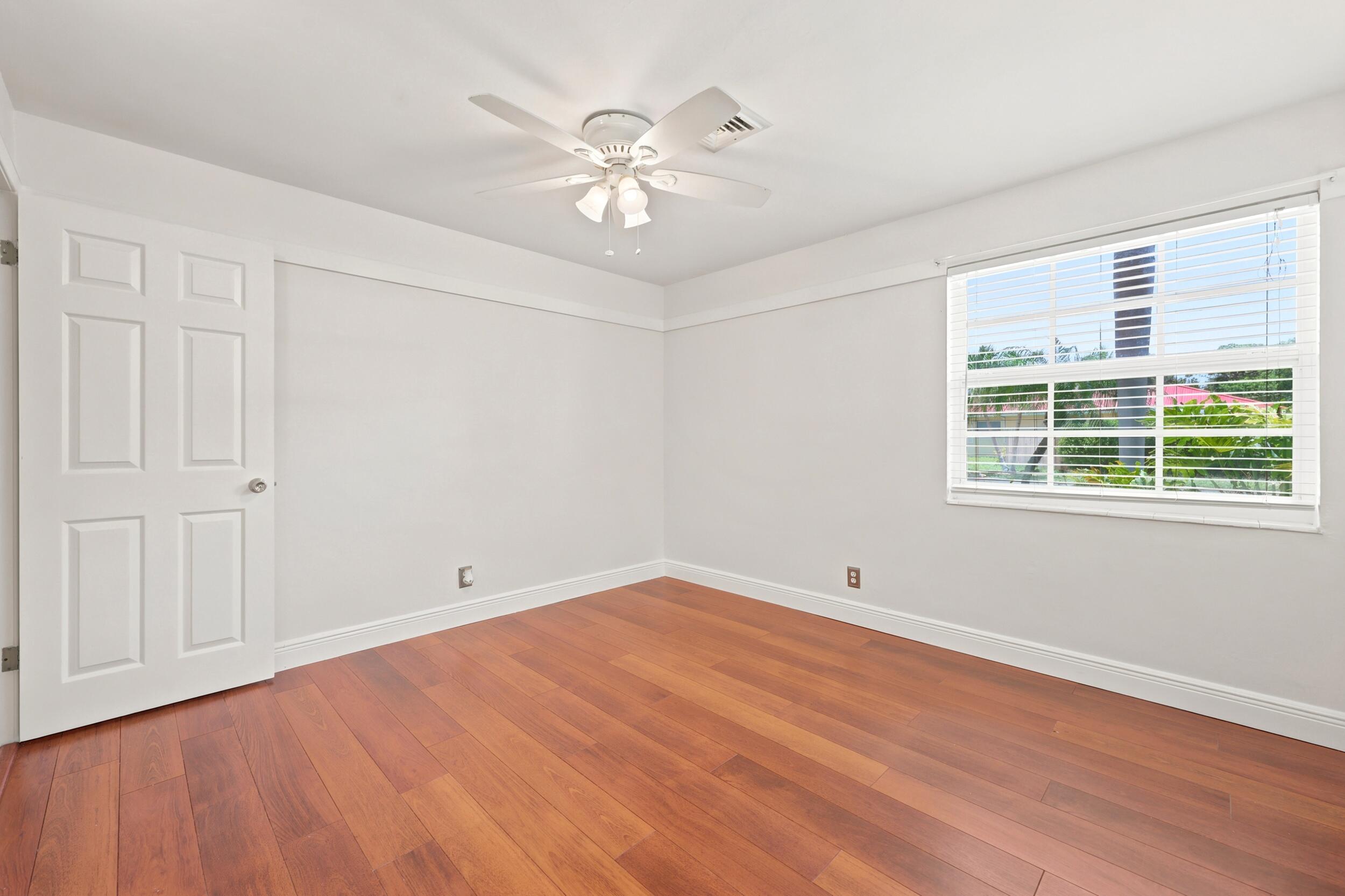 BOCA RATON SQUARE UNIT 4 - Residential Lease
