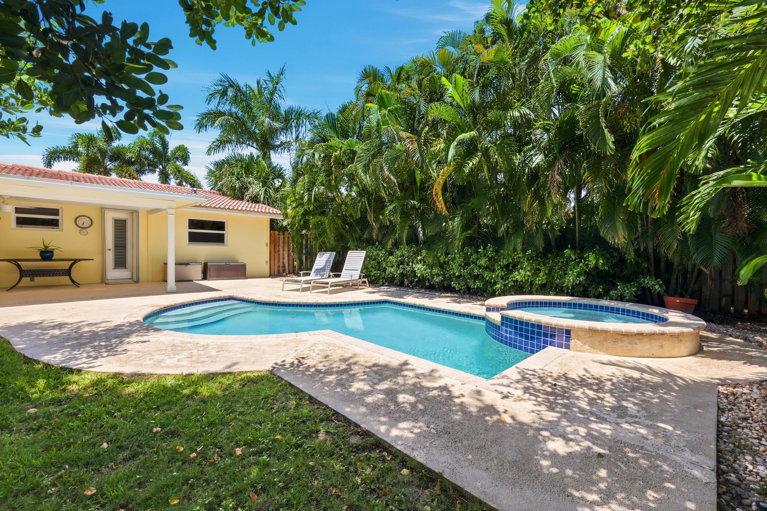 BOCA RATON SQUARE UNIT 4 - Residential Lease