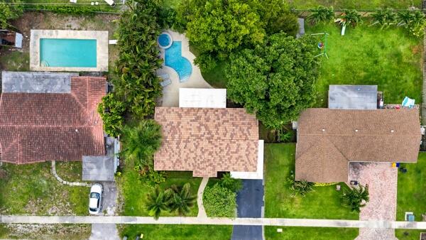 BOCA RATON SQUARE UNIT 4 - Residential Lease