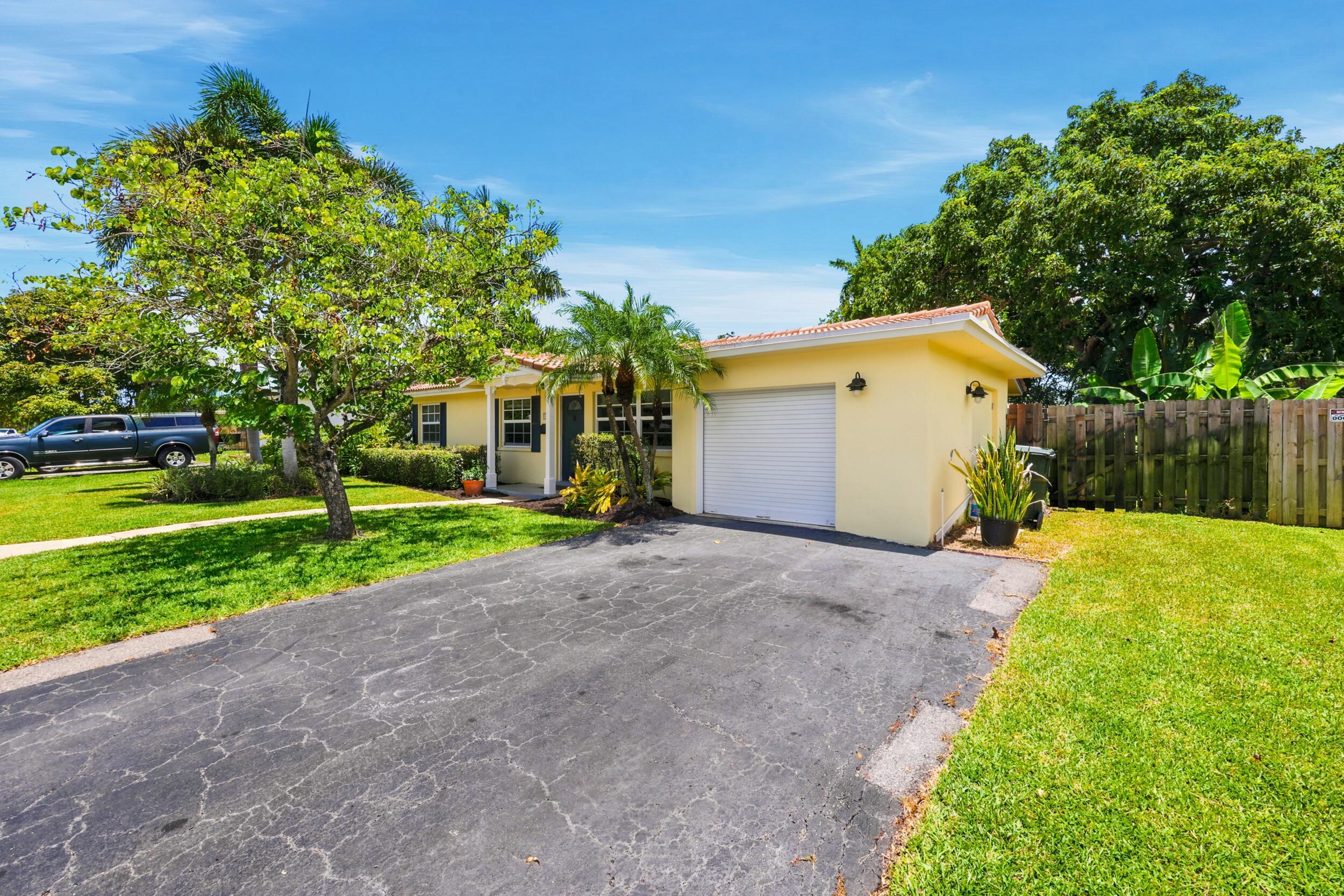 BOCA RATON SQUARE UNIT 4 - Residential Lease