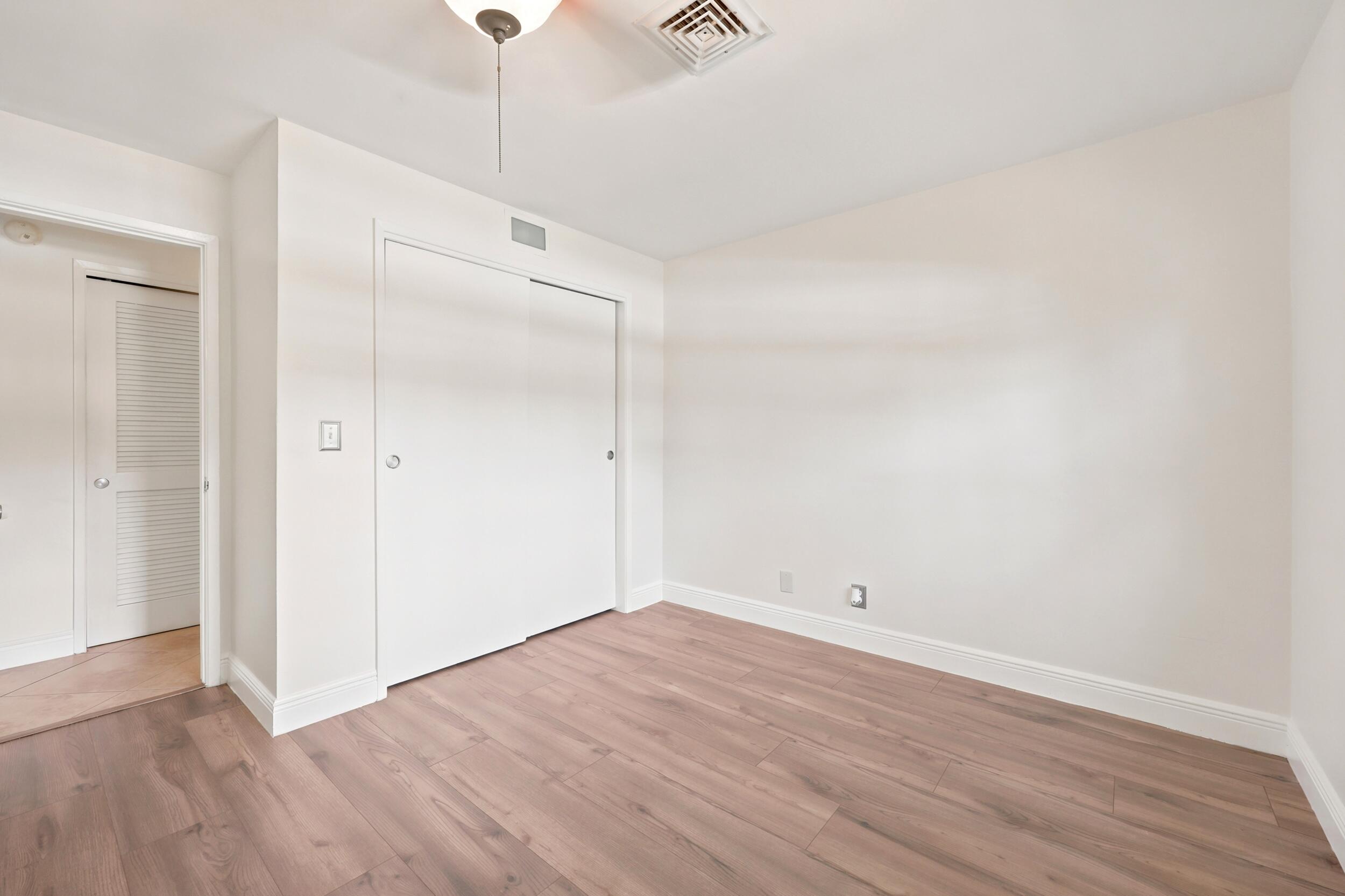 BOCA RATON SQUARE UNIT 4 - Residential Lease