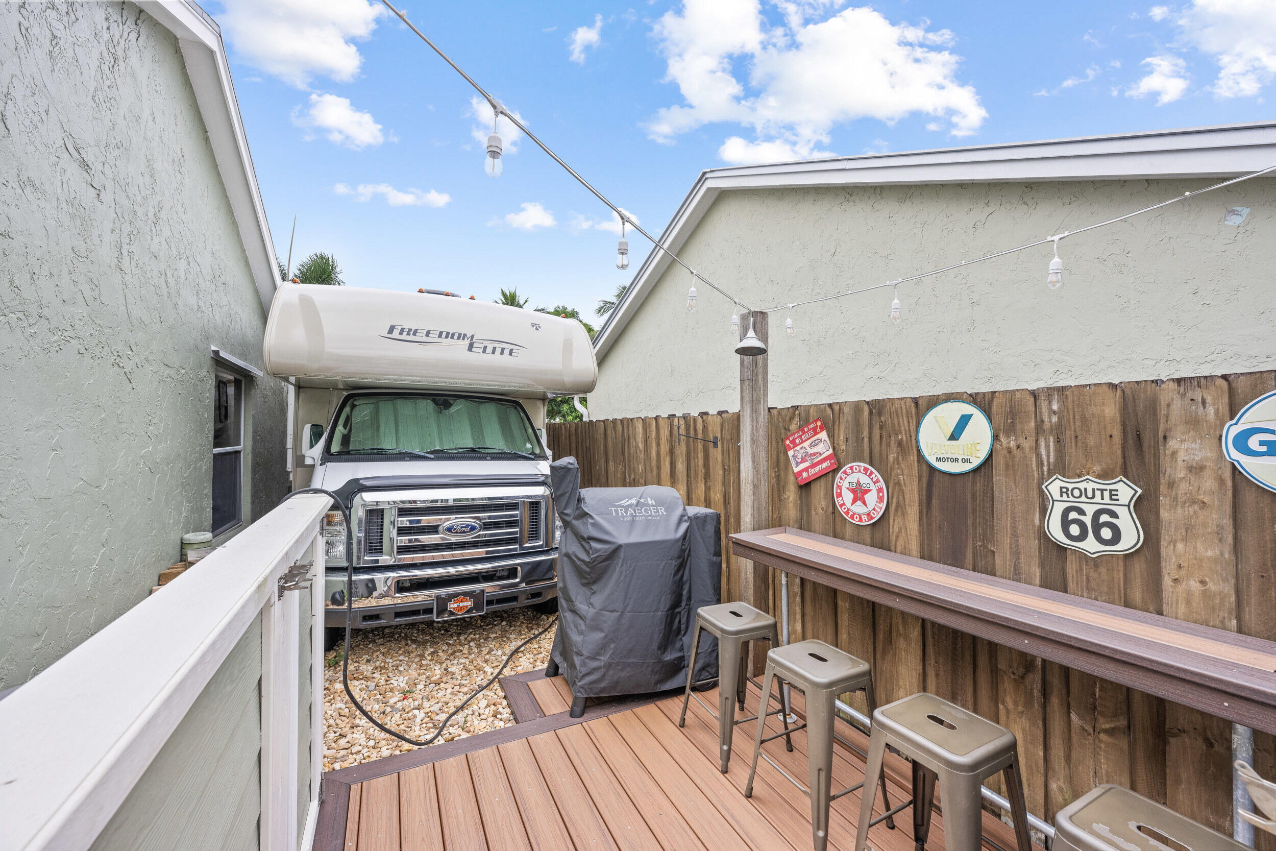 JUPITER VILLAGE PH III - Residential