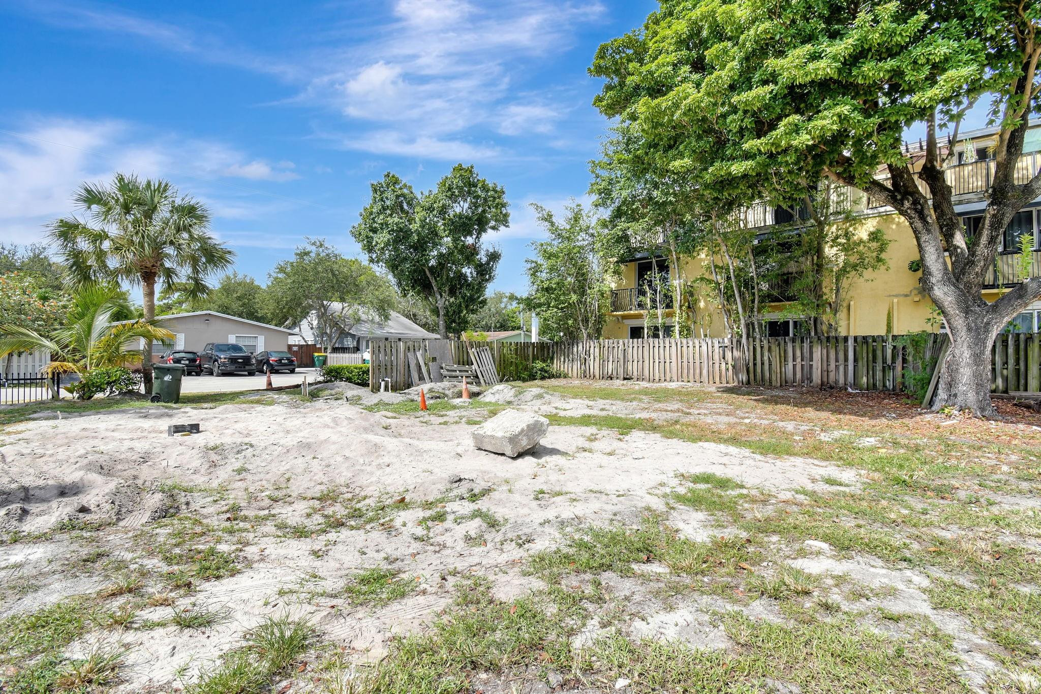 Waverly Place 2-19 D - Residential Income