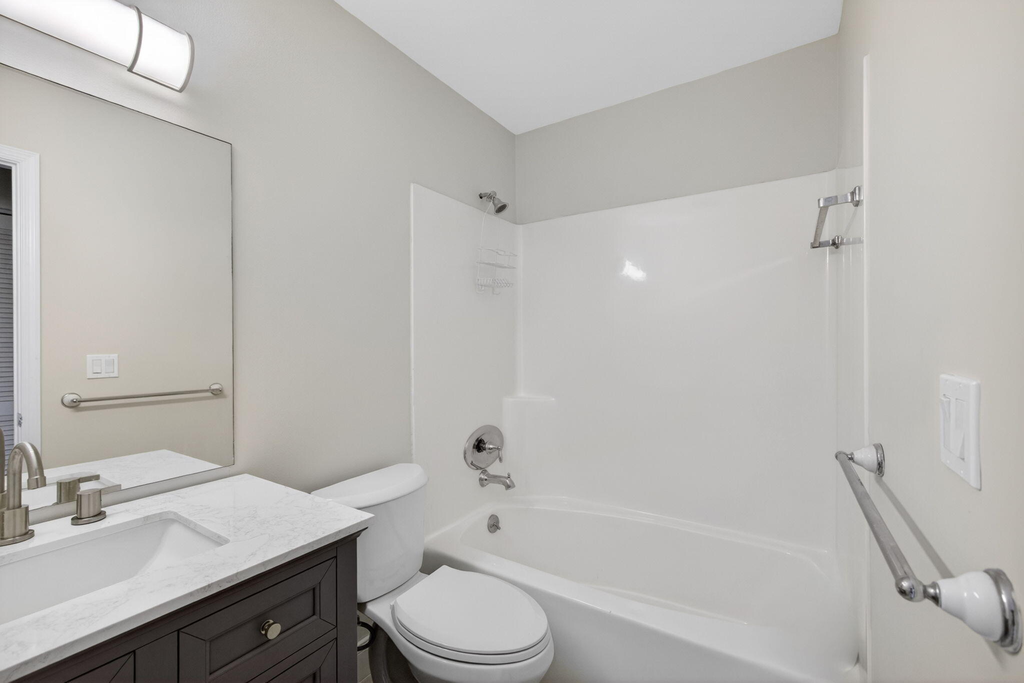 GARDENWAY CONDO - Residential Lease