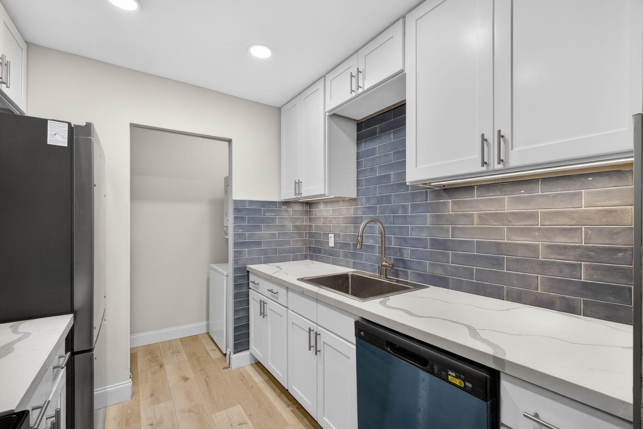 GARDENWAY CONDO - Residential Lease