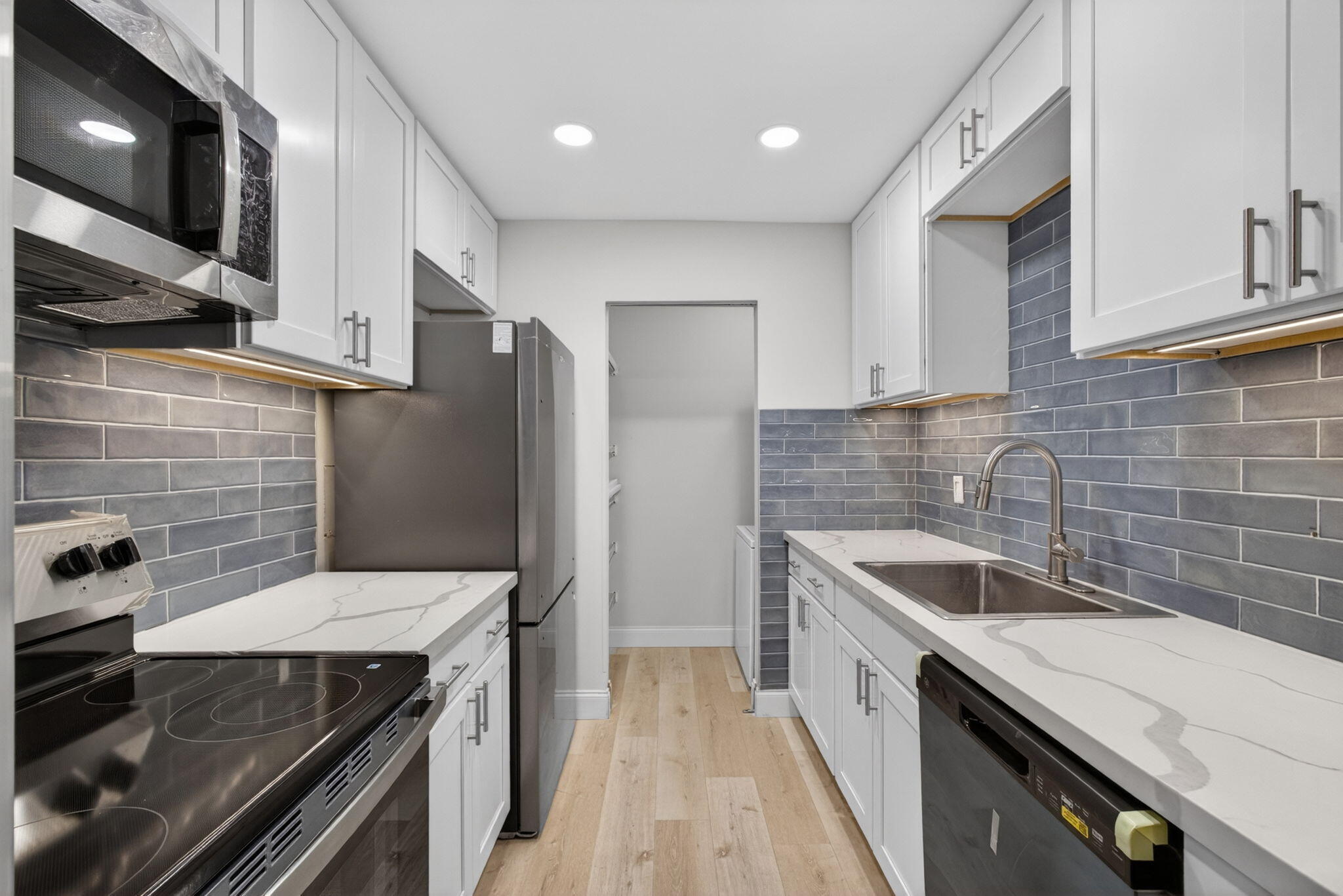 GARDENWAY CONDO - Residential Lease