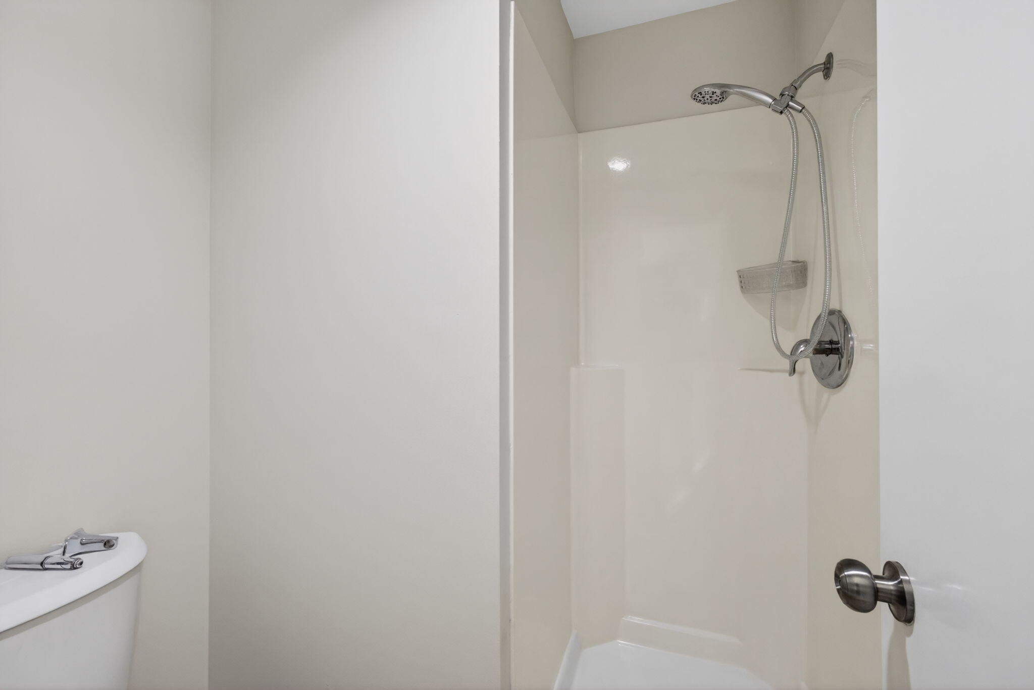 GARDENWAY CONDO - Residential Lease