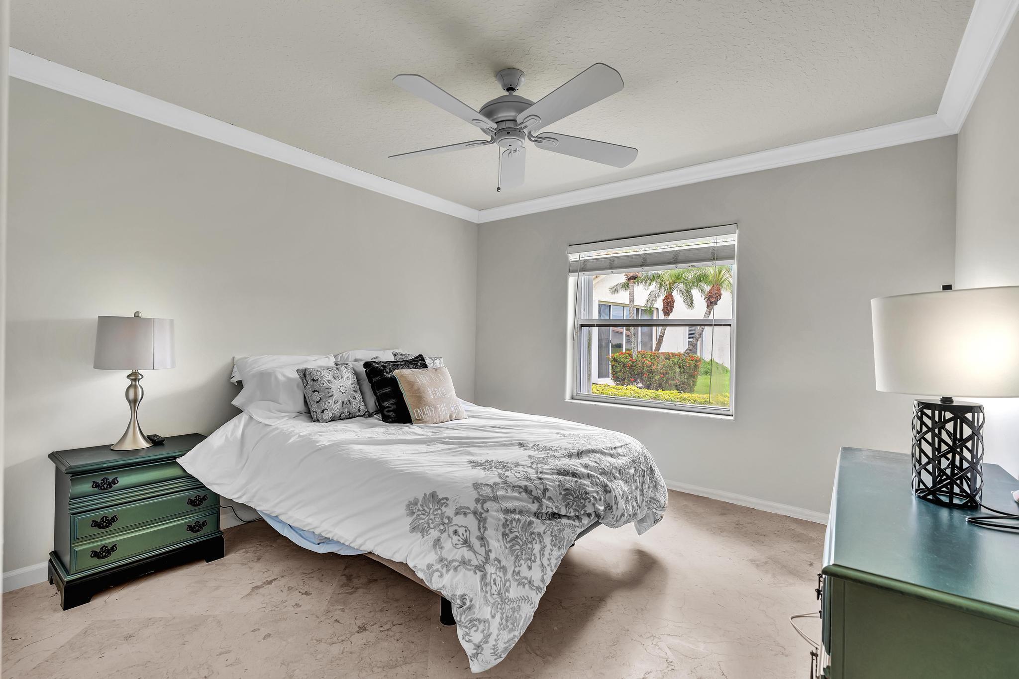 LAKERIDGE FALLS - Residential