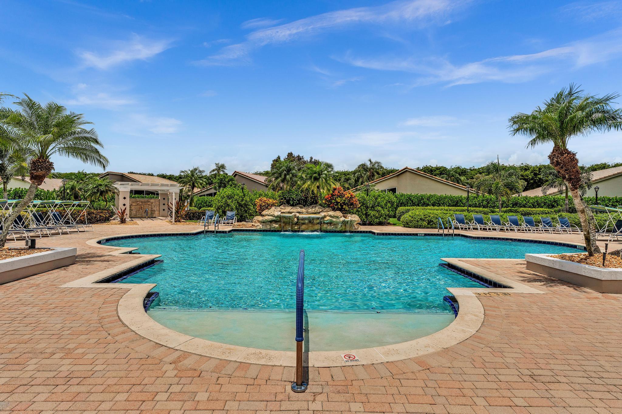 LAKERIDGE FALLS - Residential