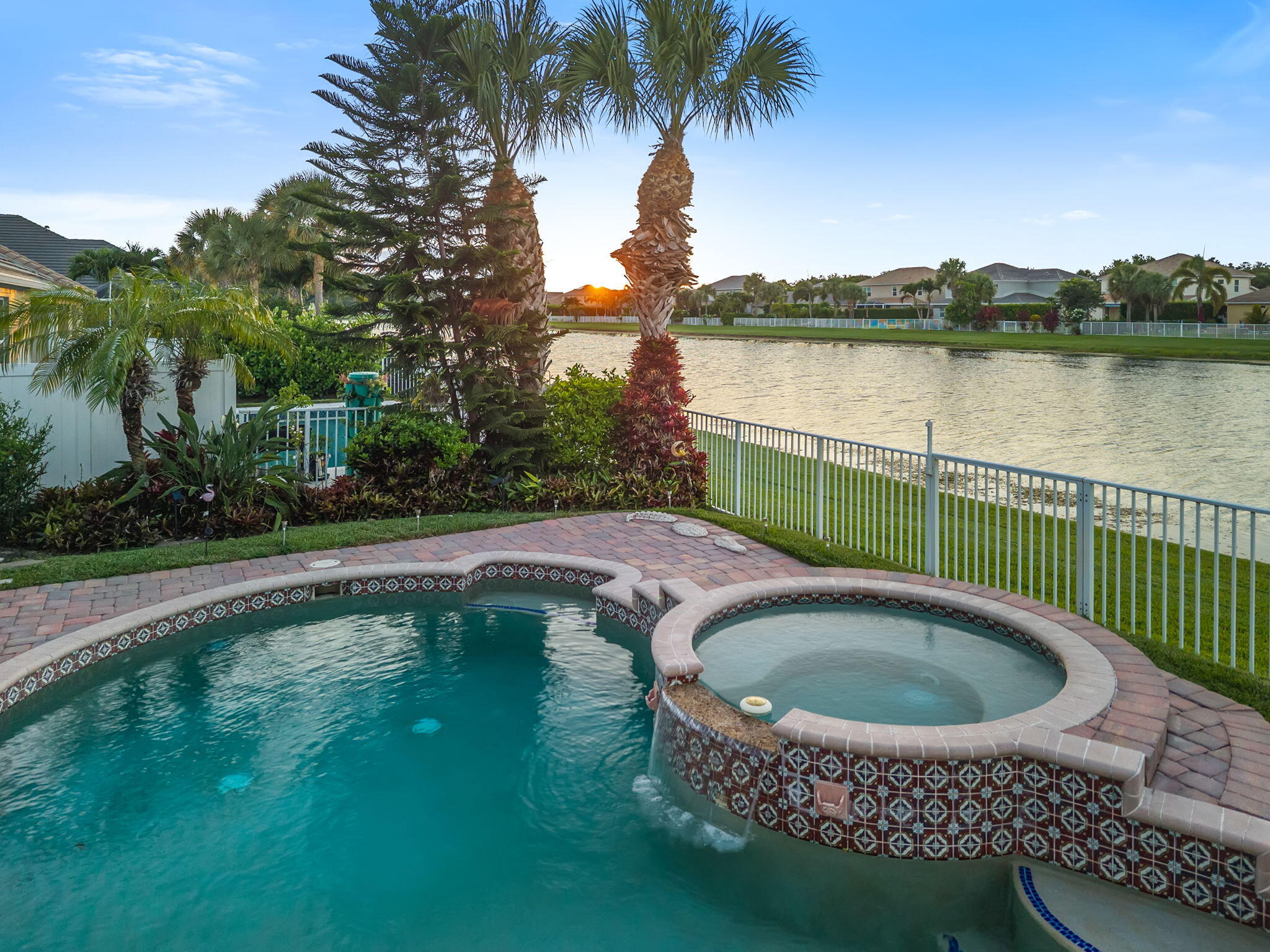 LADERA PUD - Residential