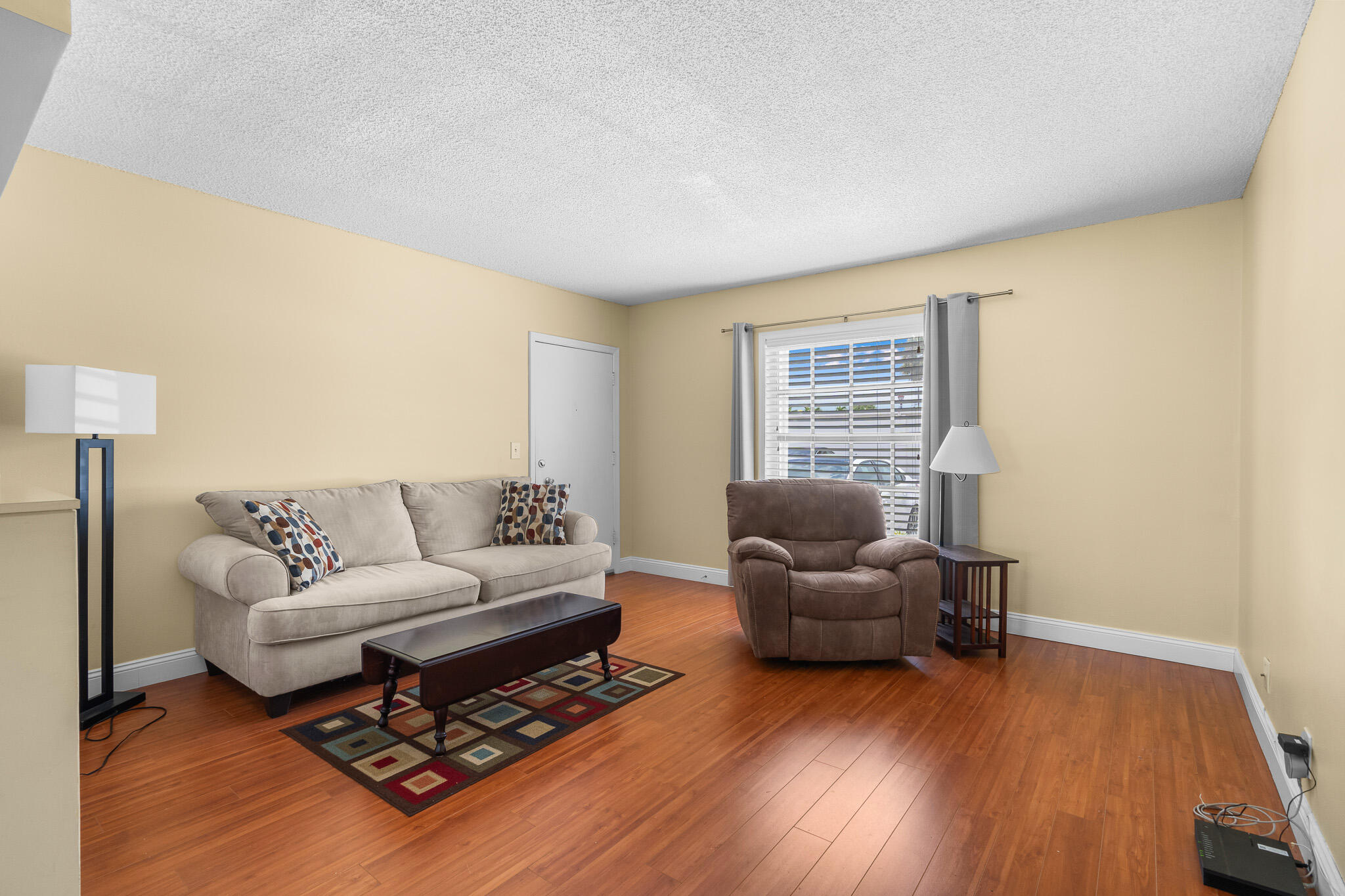 IMPERIAL POINT COLONNADES CONDO - Residential