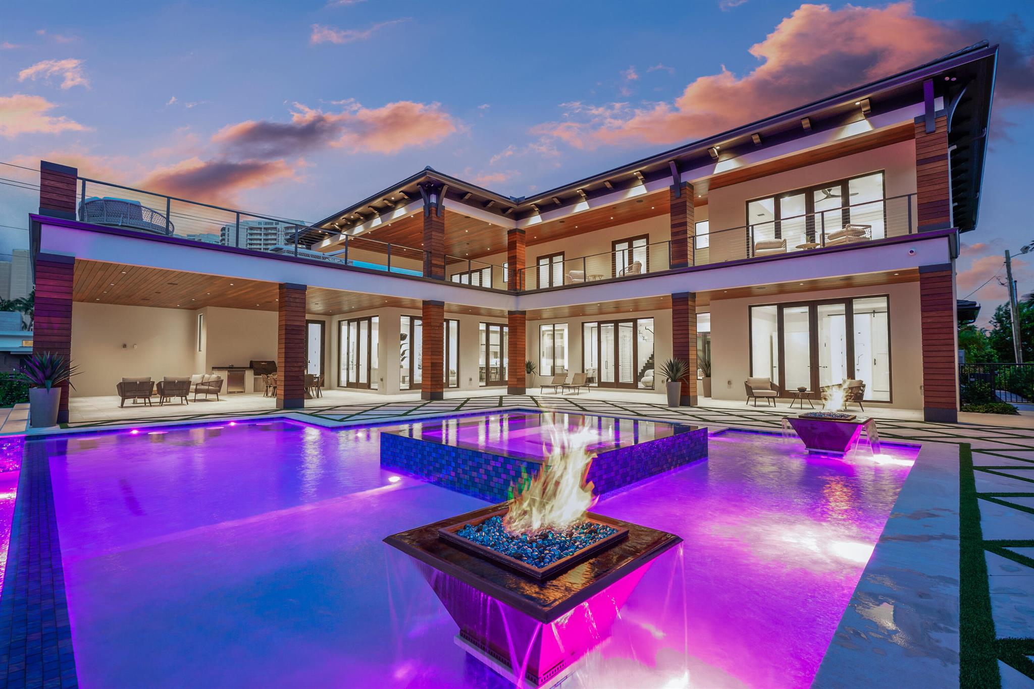 YACHT HARBOR EST - Residential