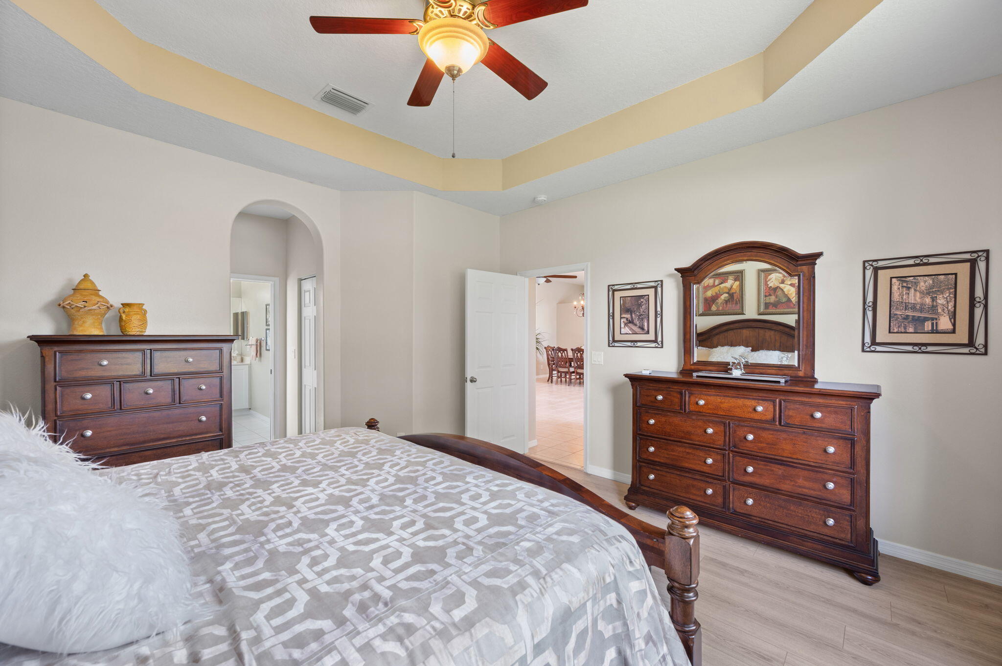 COUNTRY CLUB POINTE - Residential
