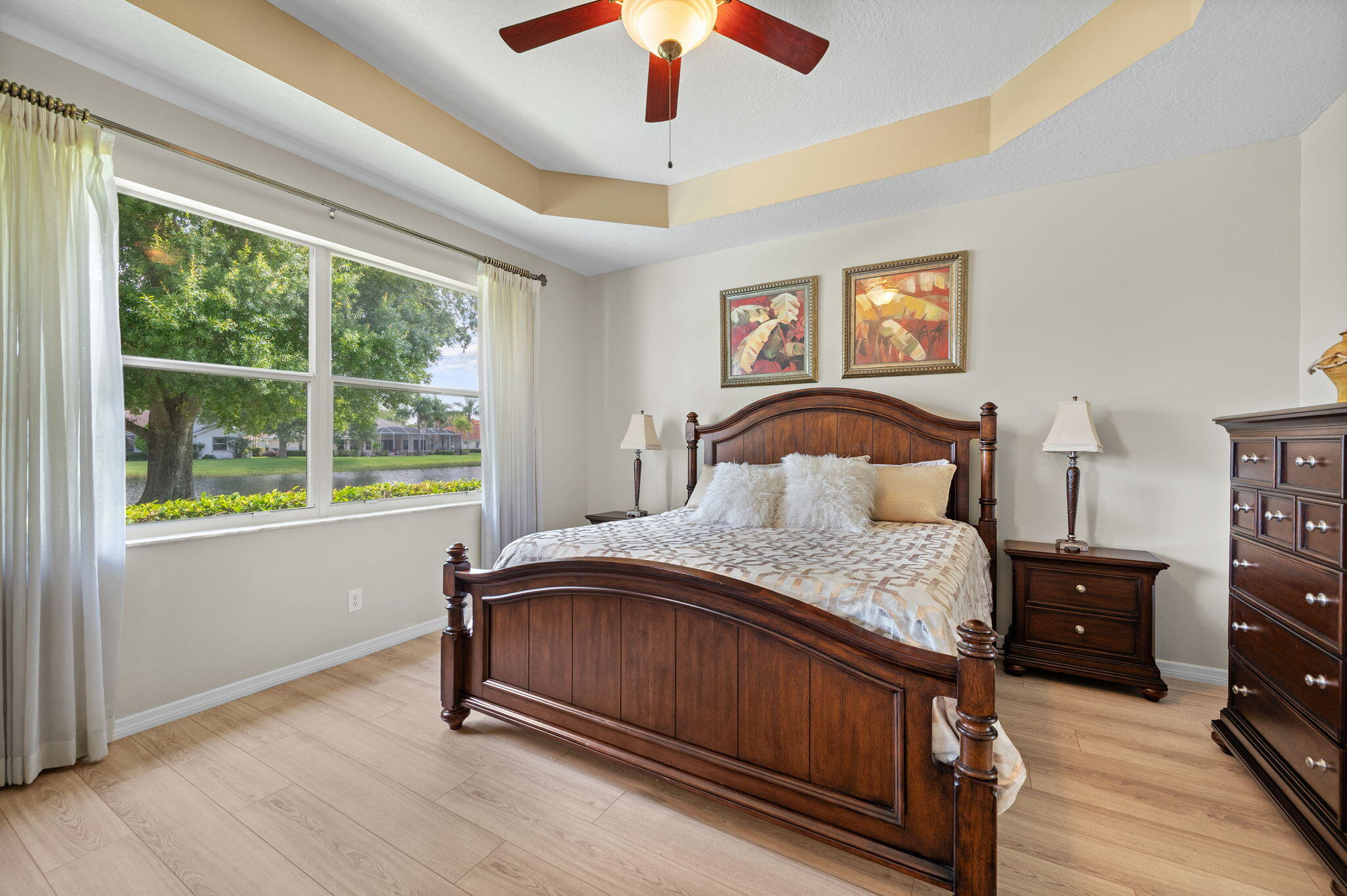 COUNTRY CLUB POINTE - Residential